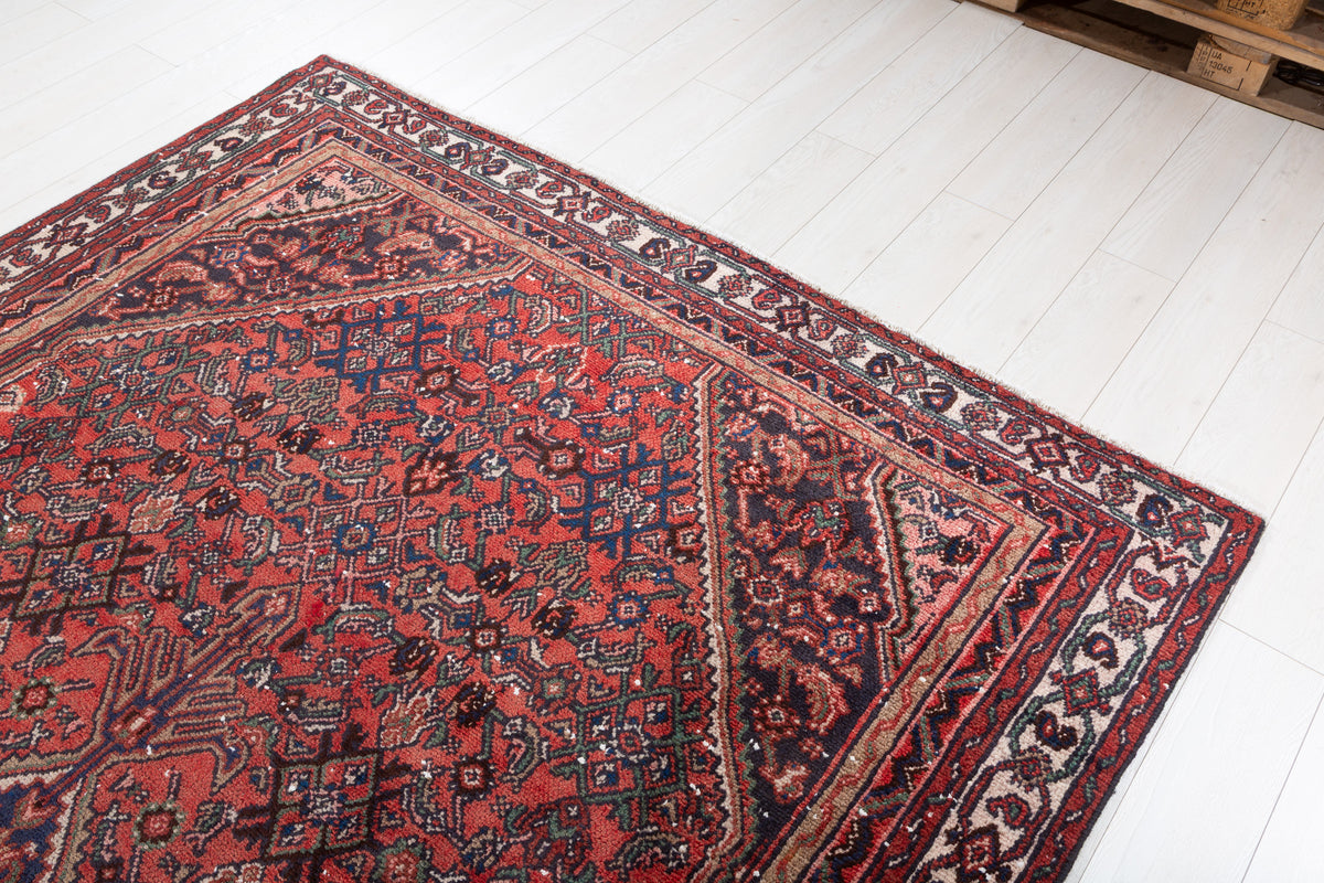 Vintage Red Geometric Rug – 9' 8" x 6' 4" (294 x 193 cm)
