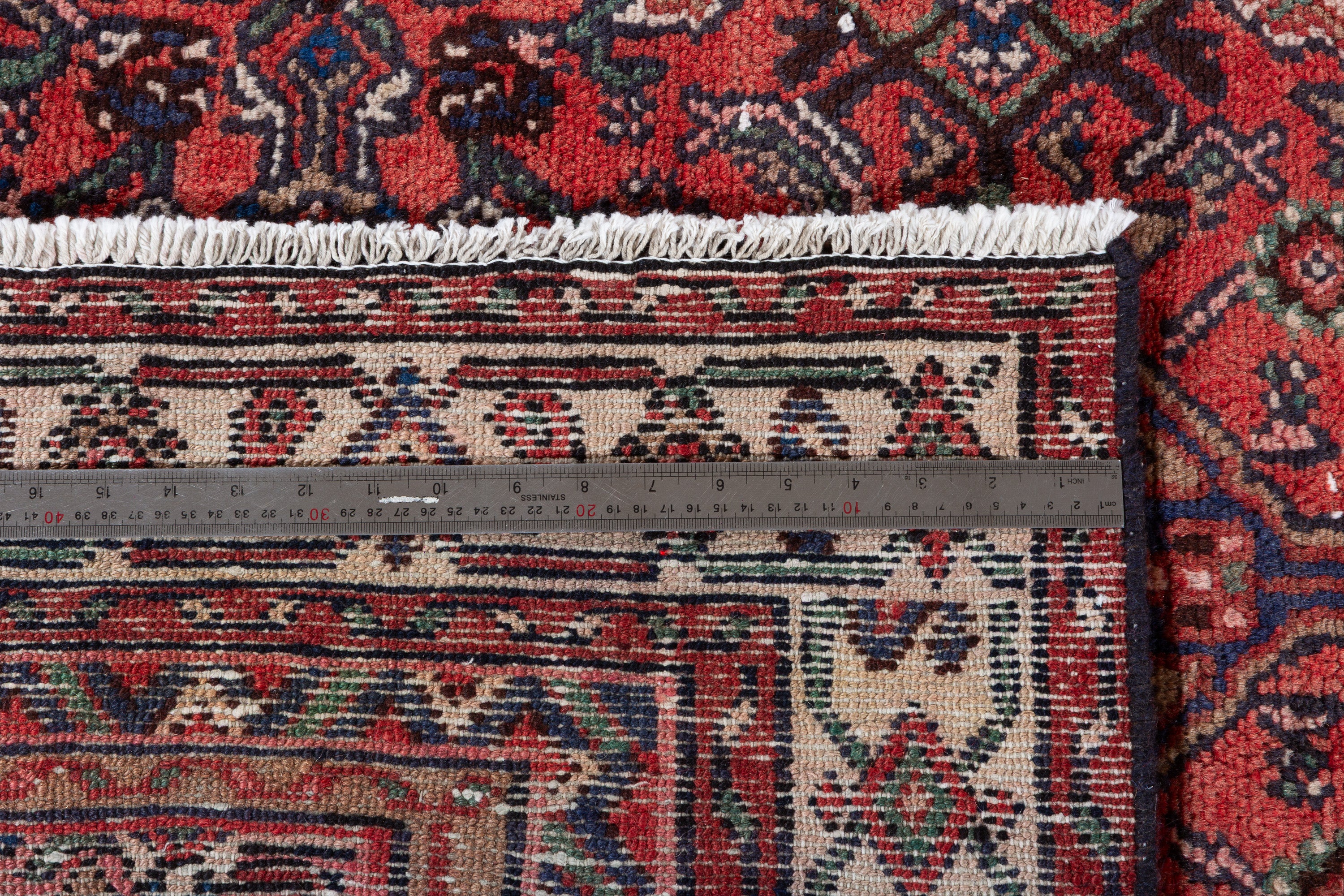 Vintage Red Geometric Rug – 9' 8" x 6' 4" (294 x 193 cm)