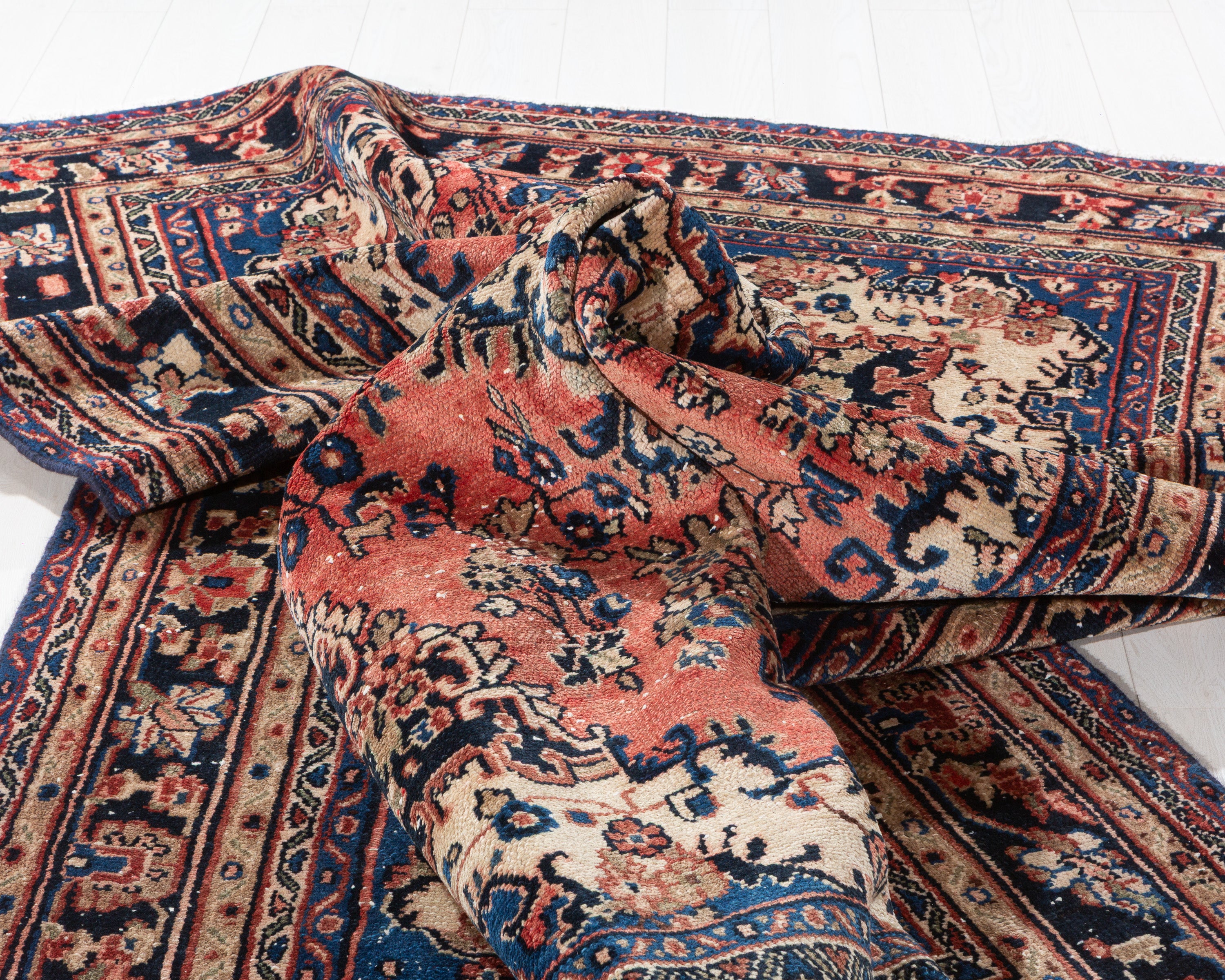 Vintage Bright red Floral Rug – 9' 7" x 6' 10" (291 x 209 cm)
