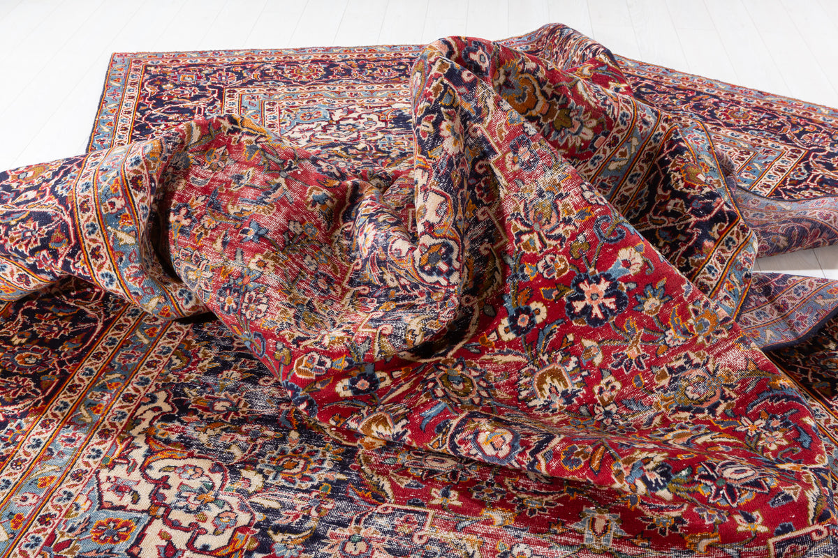 Vintage Red Floral Rug – 12' 8" x 9' 1" (387 x 278 cm)