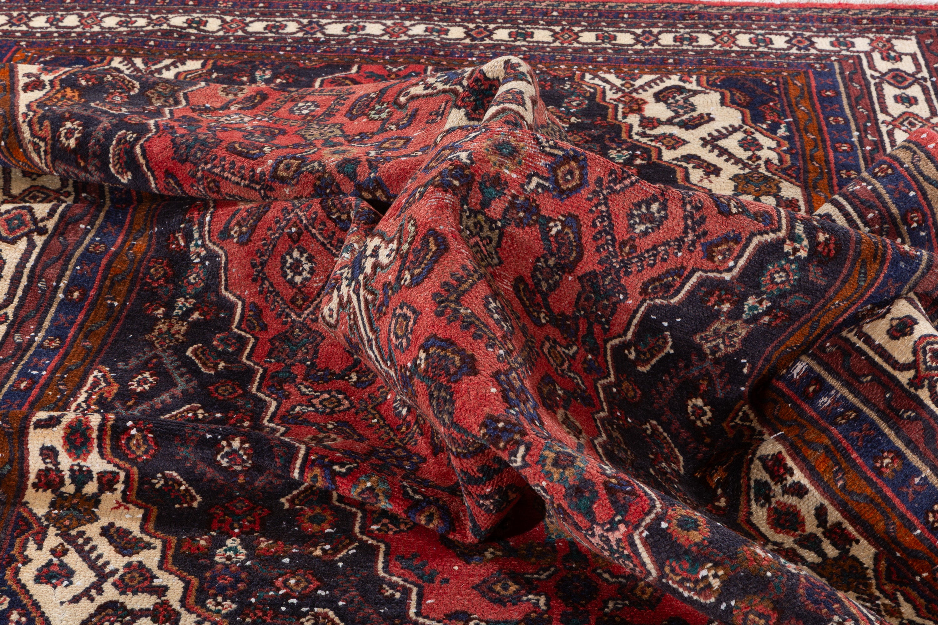Vintage Red Geometric Rug – 9' 9" x 6' 10" (296 x 209 cm)