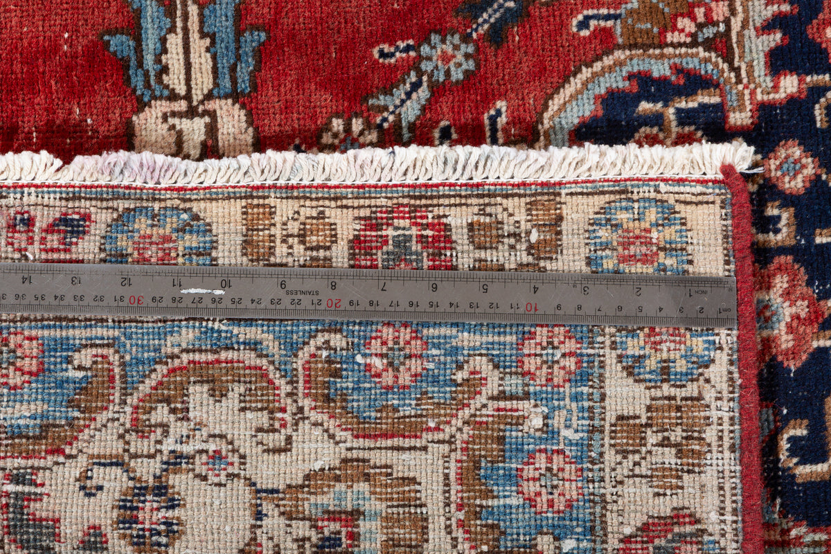Vintage Red Floral Rug – 9' 3" x 6' 1" (282 x 185 cm)