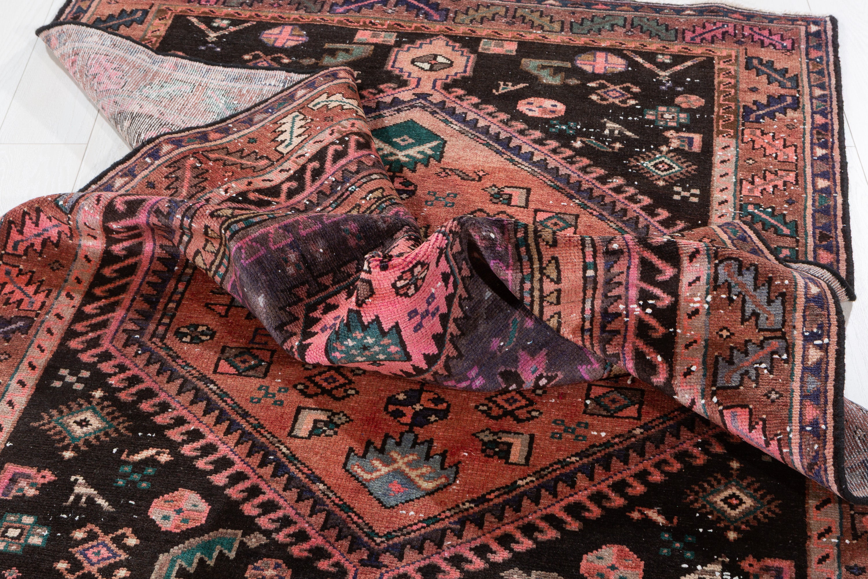 Vintage Faded rust red and purple Geometric Rug – 7' 6" x 4' 5" (228 x 134 cm)