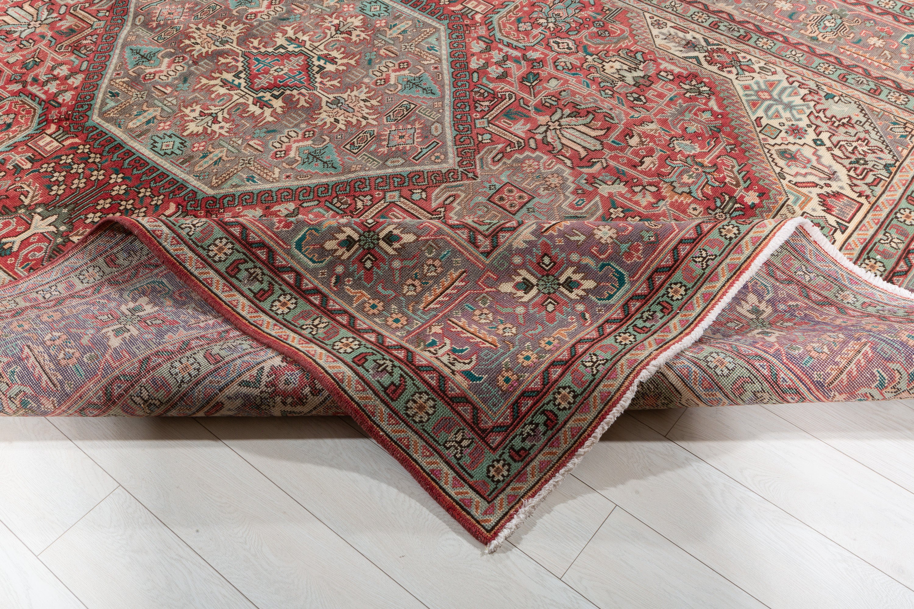 Collectible Vintage Red Floral Rug – 10' 11" x 7' 11" (333 x 241 cm)