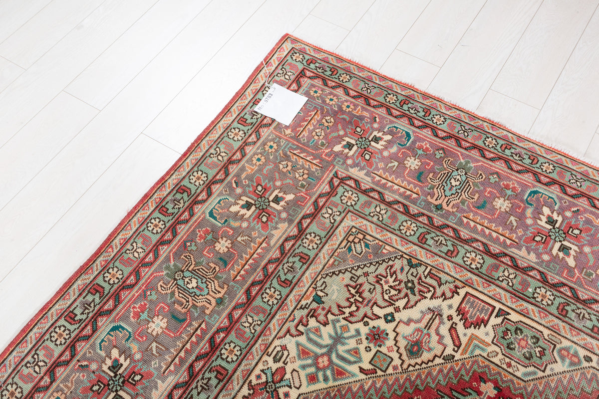 Collectible Vintage Red Floral Rug – 10' 11" x 7' 11" (333 x 241 cm)