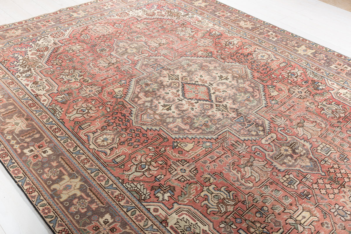 Vintage Faded red Floral Rug – 10' 7" x 7' 9" (323 x 236 cm)