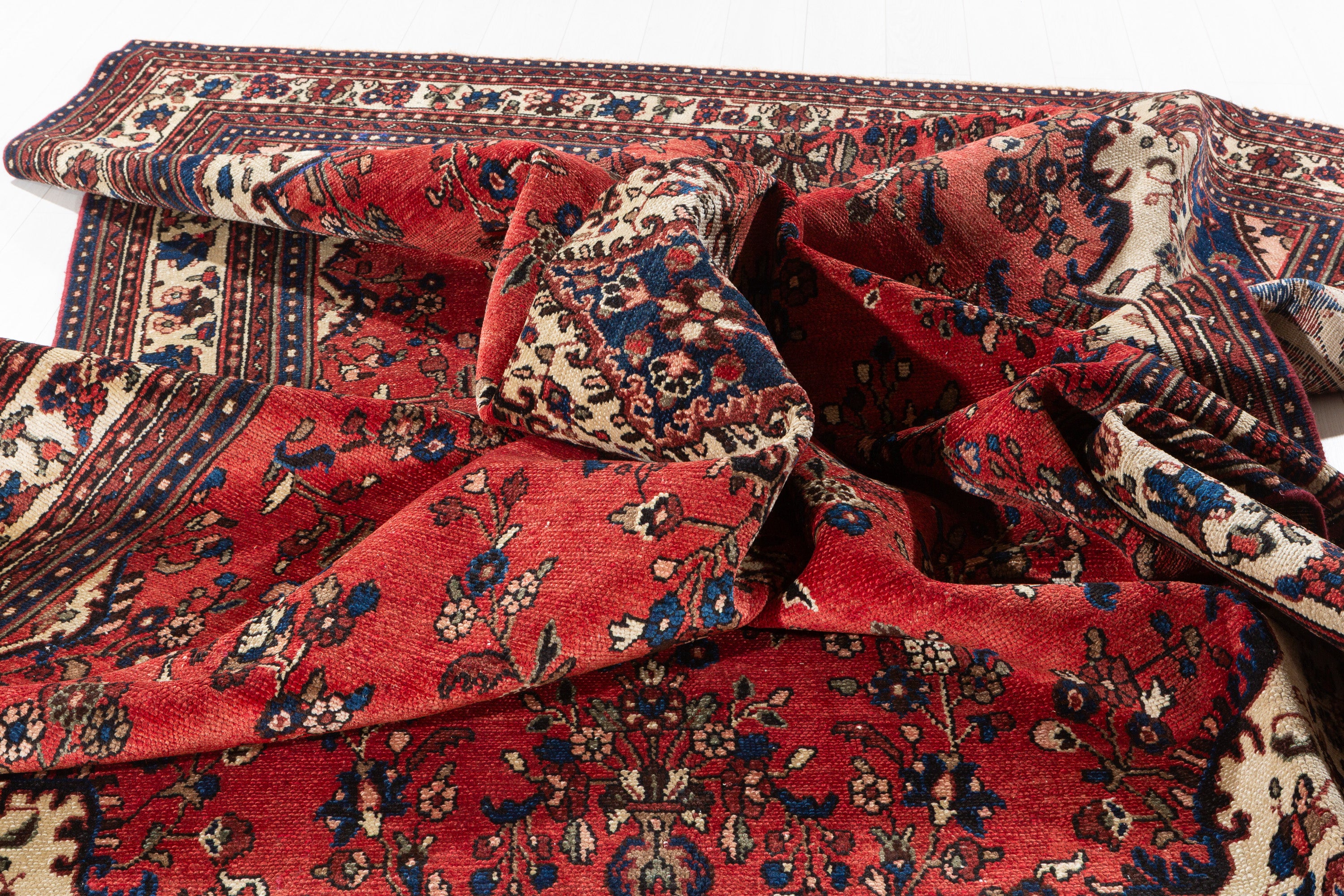 Vintage Red and beige Floral Rug – 11' 5" x 8' 5" (347 x 257 cm)