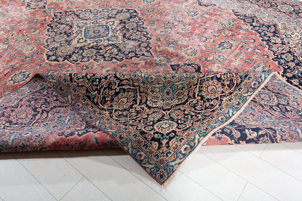 Vintage Faded red and beige Traditional Rug – 13' 0" x 10' 0" (395 x 304 cm)