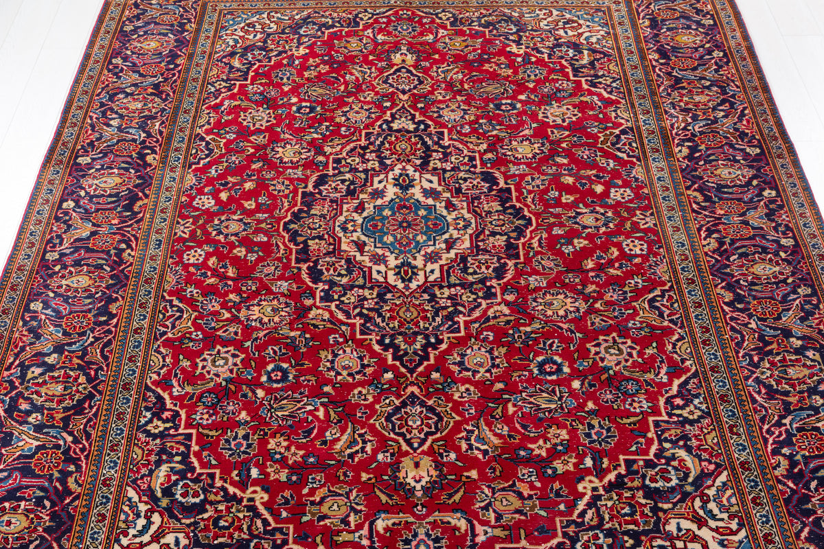 Vintage Red and navy Traditional Rug – 10' 6" x 7' 7" (321 x 232 cm)