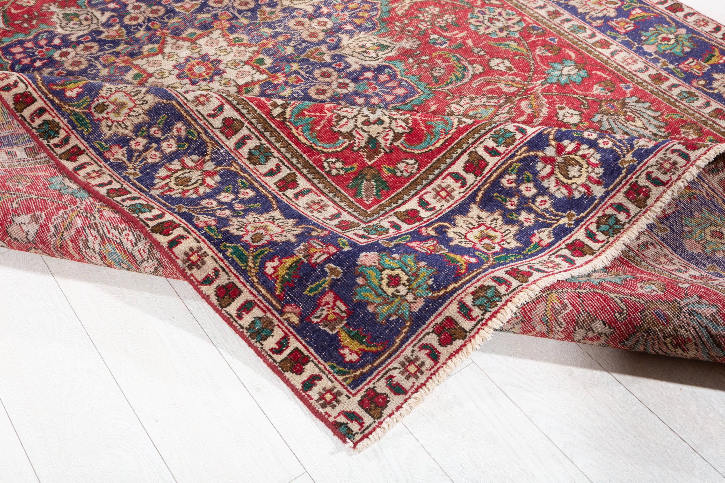 Vintage Red and beige Traditional Rug – 9' 9" x 6' 9" (297 x 206 cm)