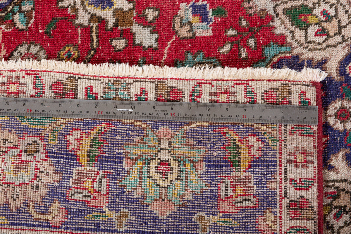 Vintage Red and beige Traditional Rug – 9' 9" x 6' 9" (297 x 206 cm)