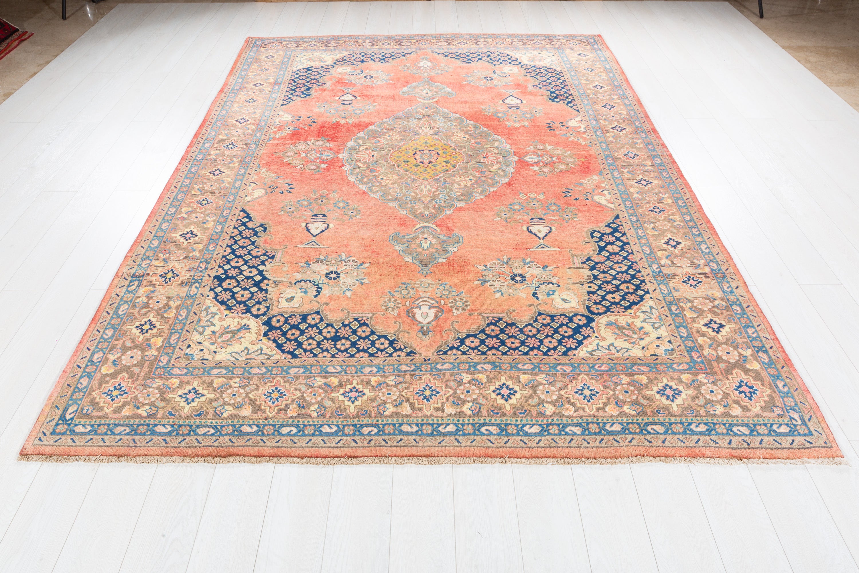 Collectible Vintage Faded red and beige Floral Rug – 9' 10" x 6' 10" (300 x 209 cm)