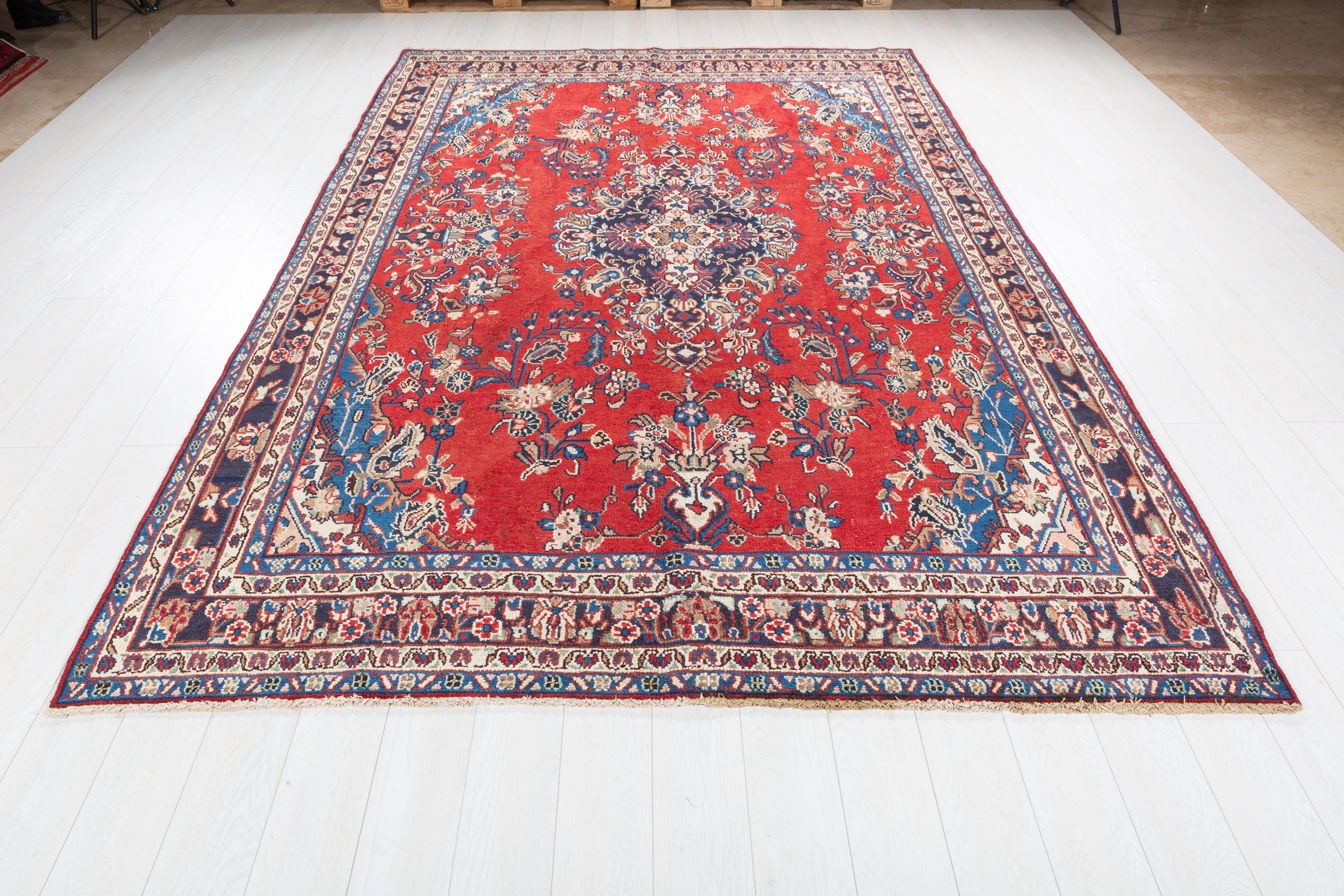 Vintage Red and beige Floral Rug – 10' 4" x 7' 1" (314 x 216 cm)