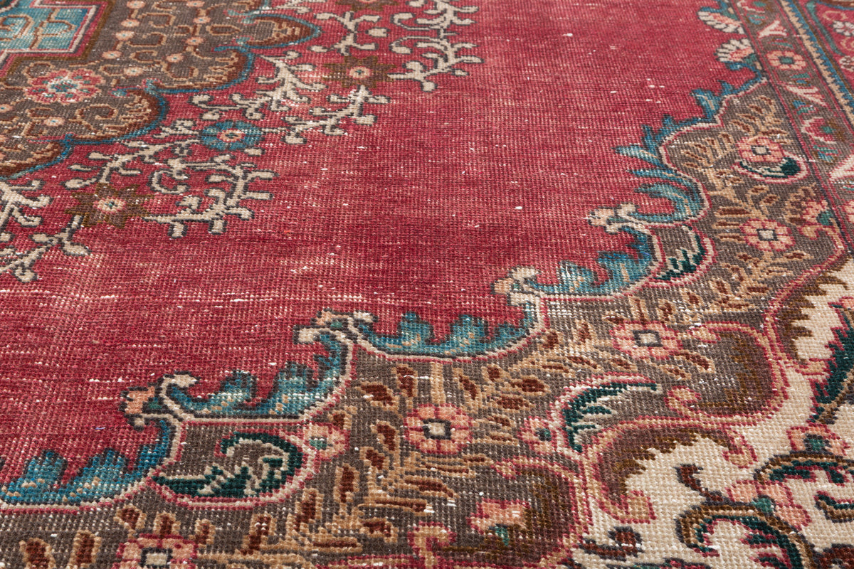 Collectible Vintage Magenta and navy Floral square Rug – 9' 3" x 9' 5" (283 x 288 cm)