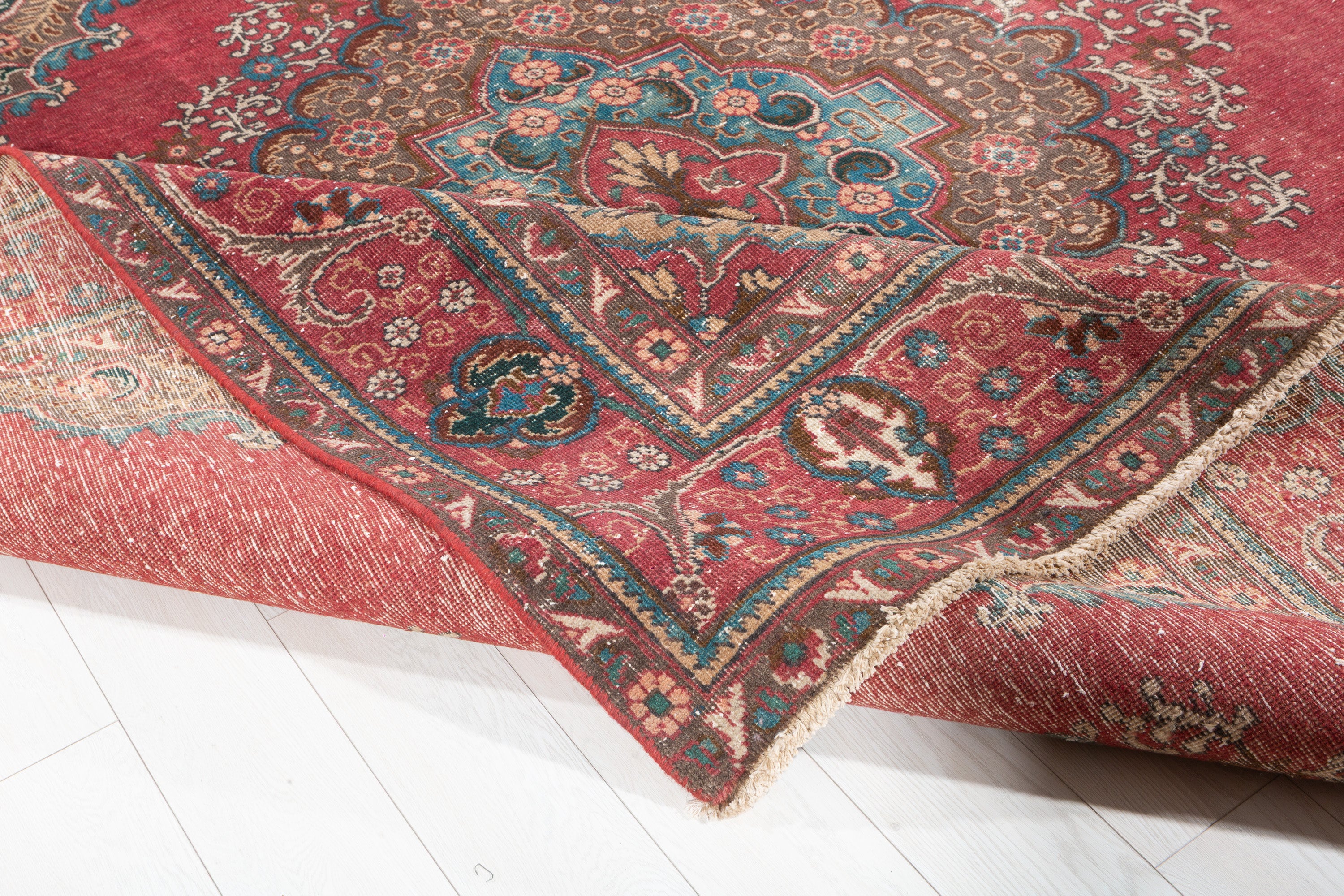 Collectible Vintage Magenta and navy Floral square Rug – 9' 3" x 9' 5" (283 x 288 cm)