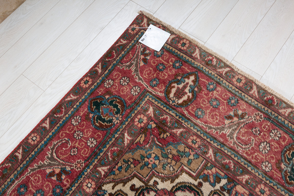 Collectible Vintage Magenta and navy Floral square Rug – 9' 3" x 9' 5" (283 x 288 cm)