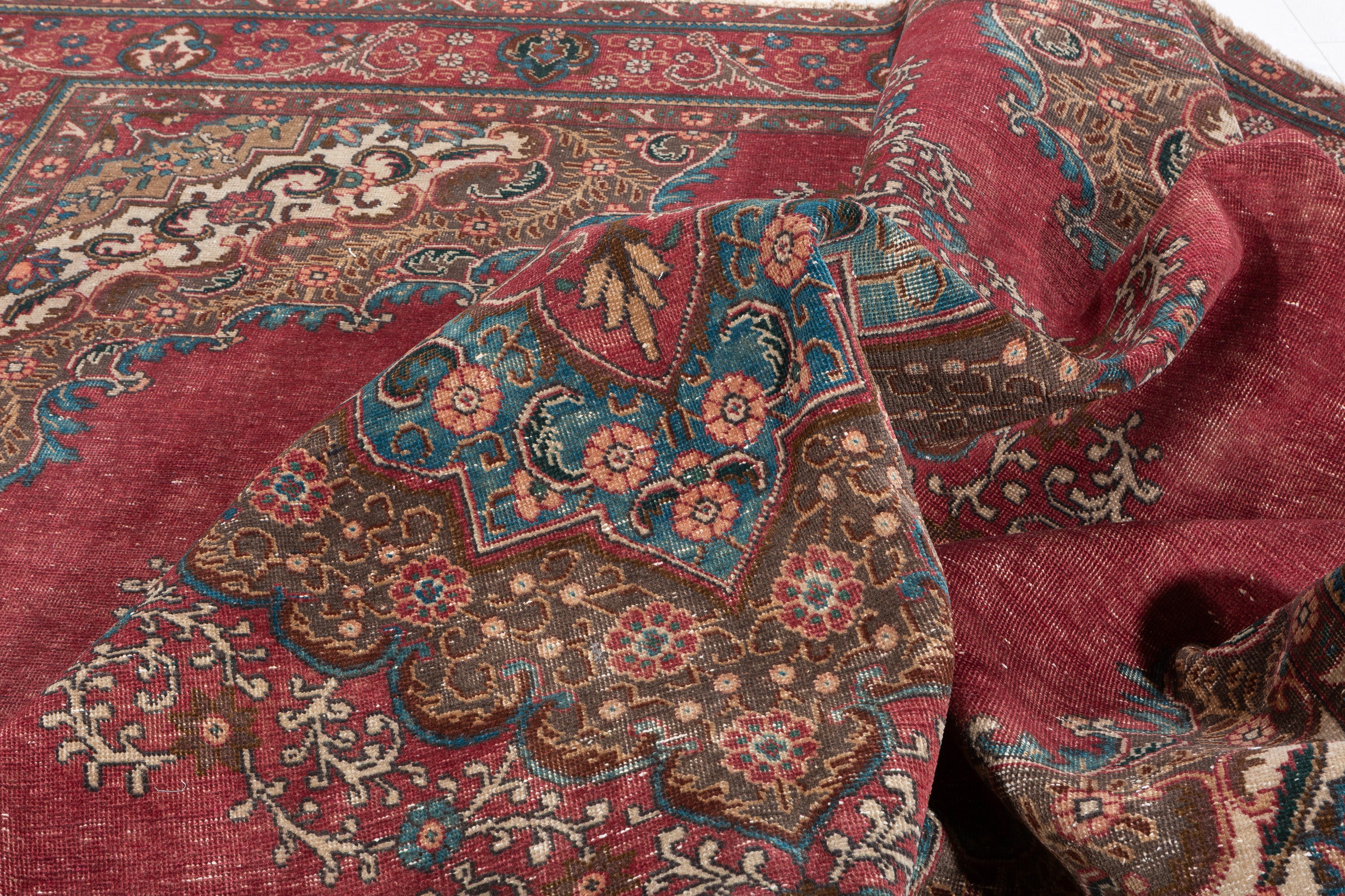Collectible Vintage Magenta and navy Floral square Rug – 9' 3" x 9' 5" (283 x 288 cm)