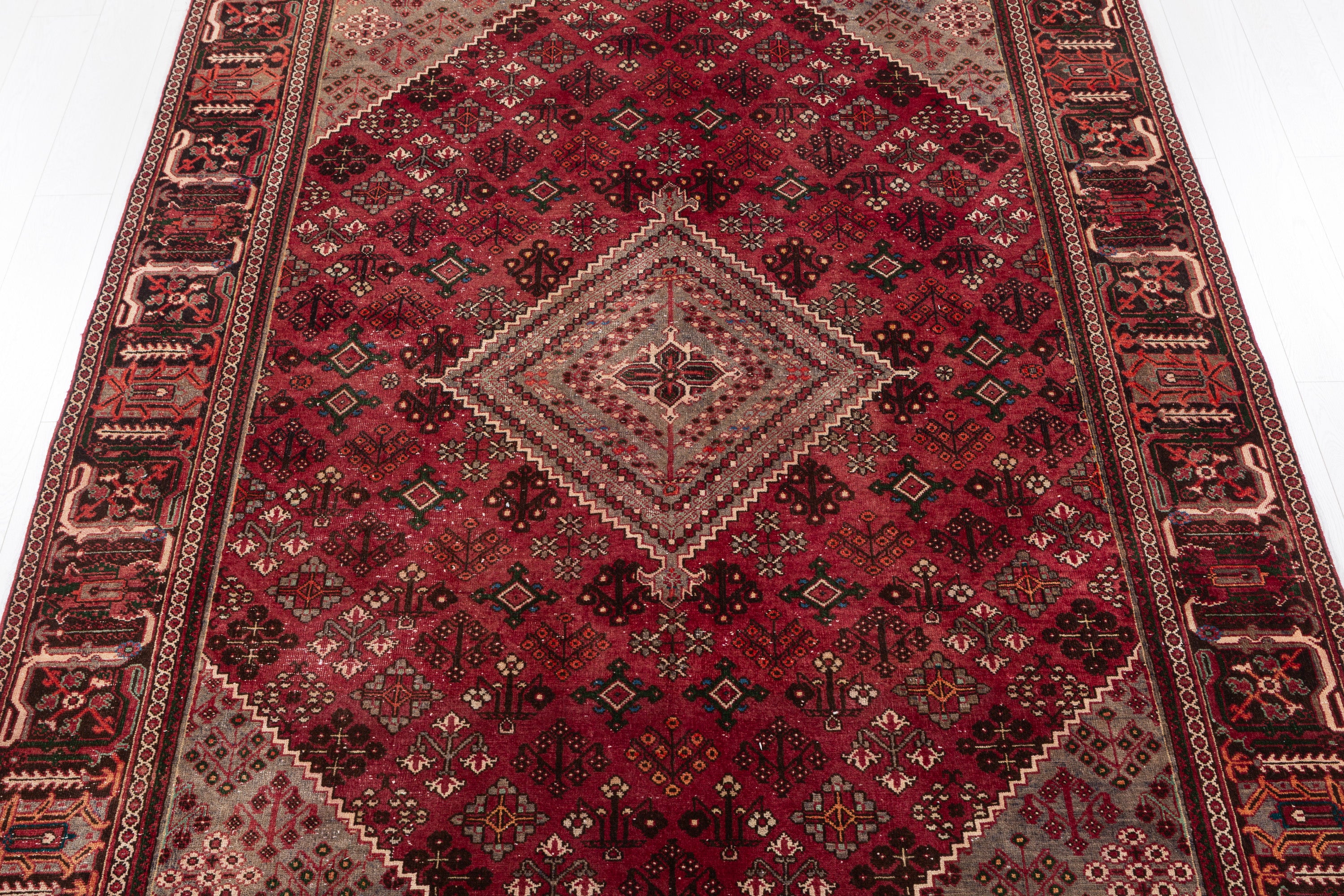 Vintage Red and beige Traditional Rug – 9' 8" x 6' 5" (294 x 196 cm)