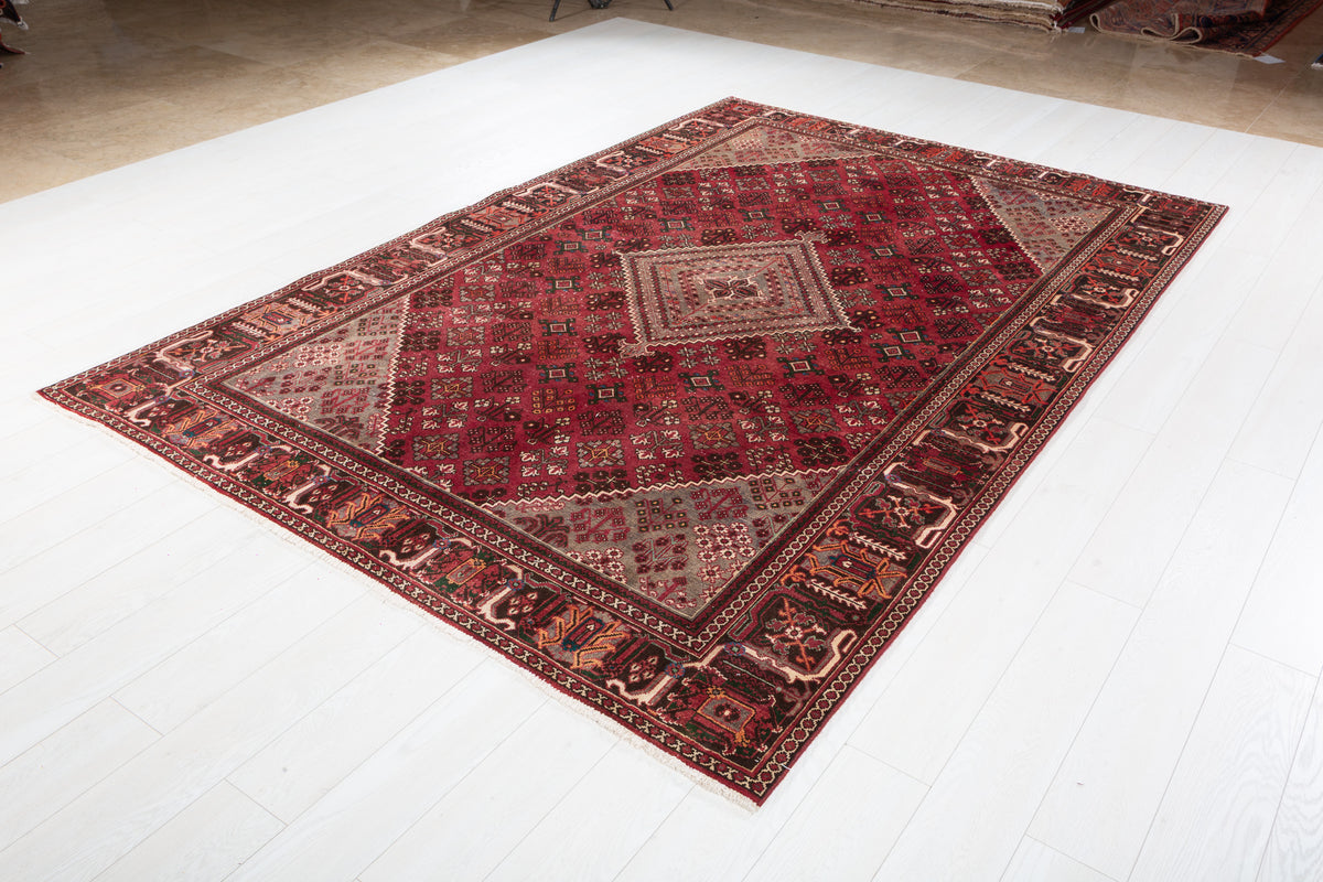 Vintage Red and beige Traditional Rug – 9' 8" x 6' 5" (294 x 196 cm)