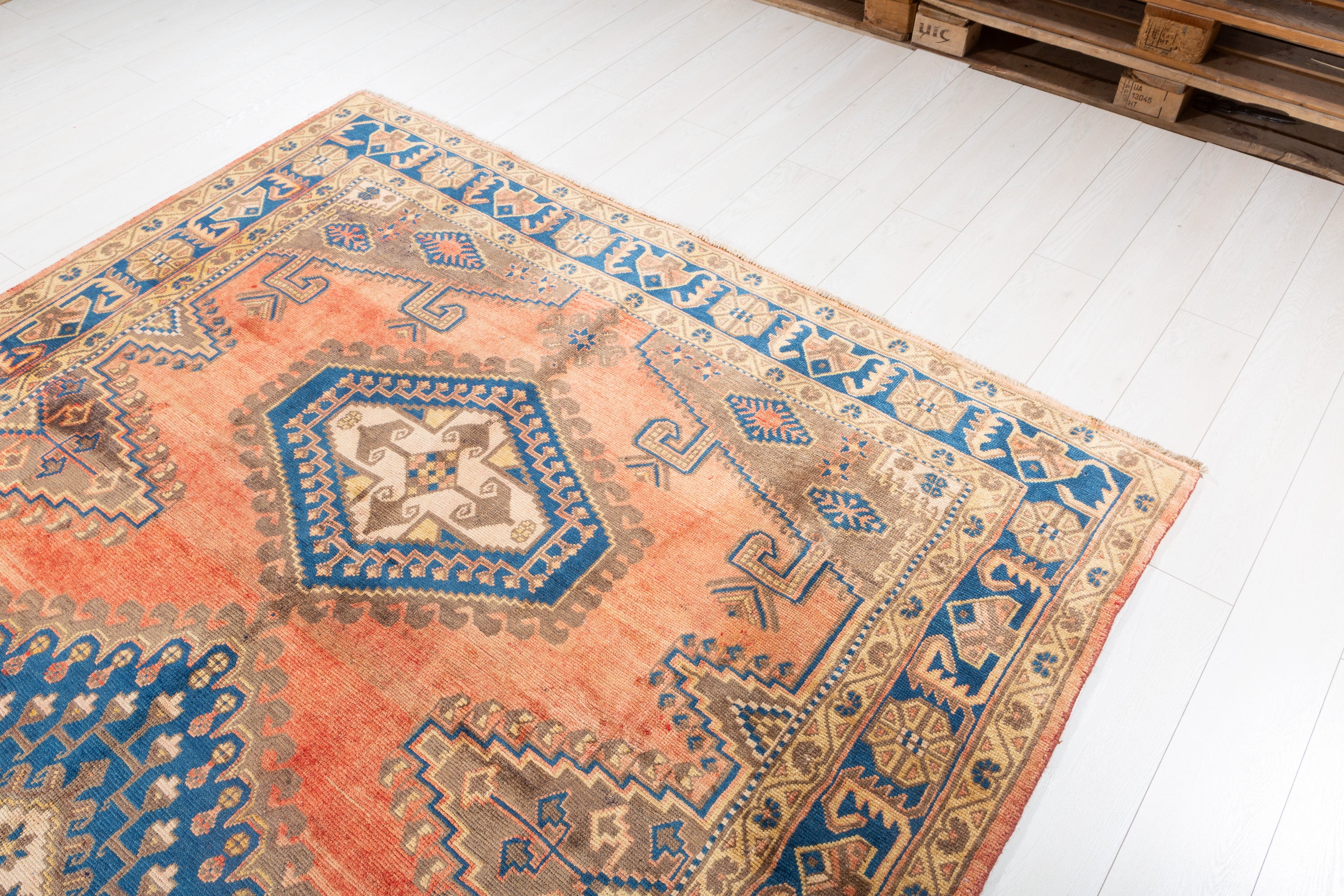 Collectible Vintage Faded orange-red and navy Geometric Rug – 9' 11" x 6' 7" (302 x 200 cm)