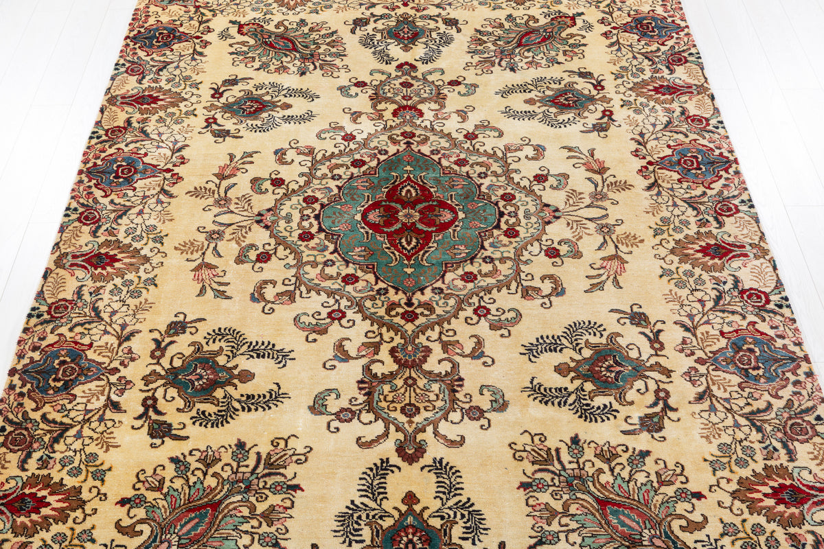 Collectible Vintage Warm beige and red Floral Rug – 10' 3" x 7' 0" (312 x 214 cm)