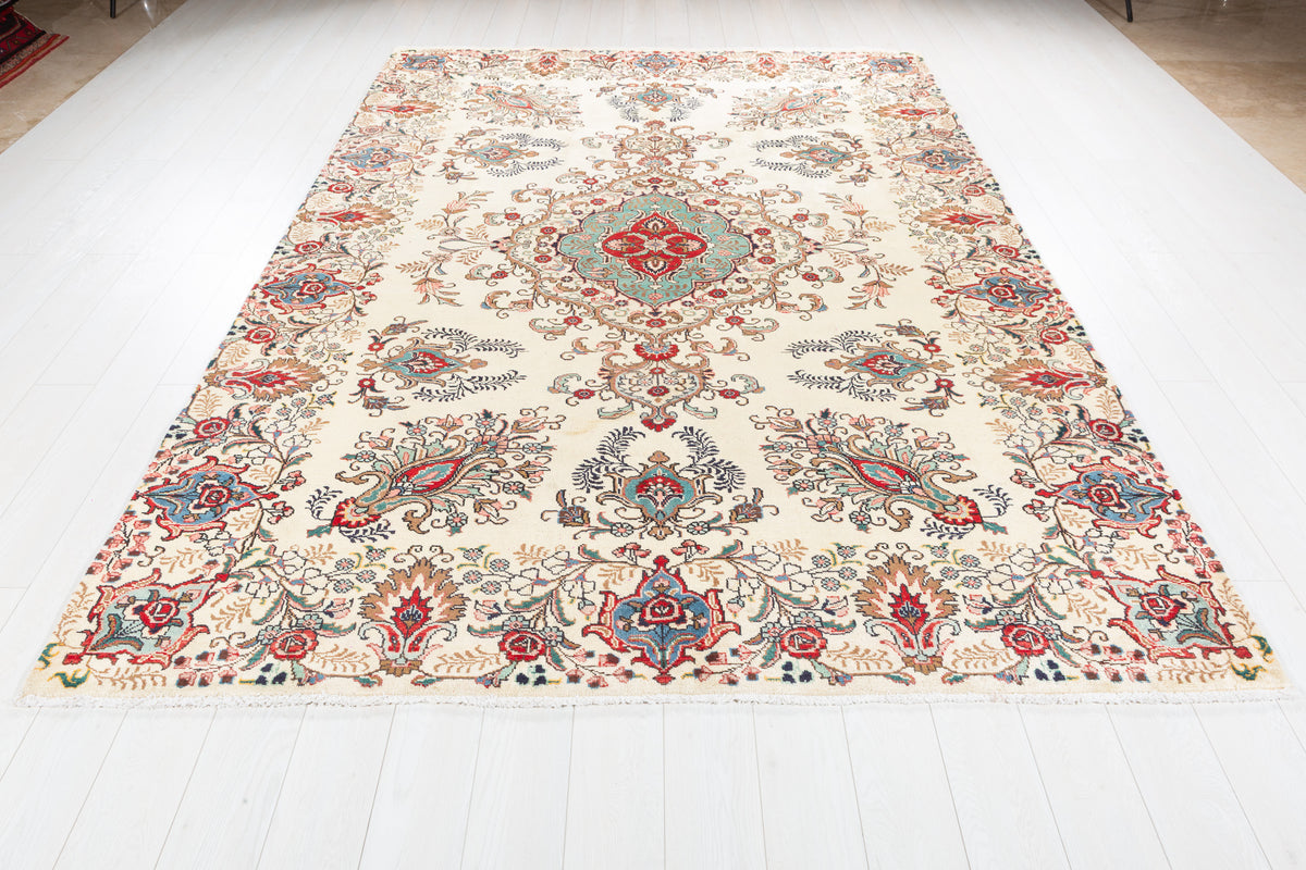 Collectible Vintage Warm beige and red Floral Rug – 10' 3" x 7' 0" (312 x 214 cm)