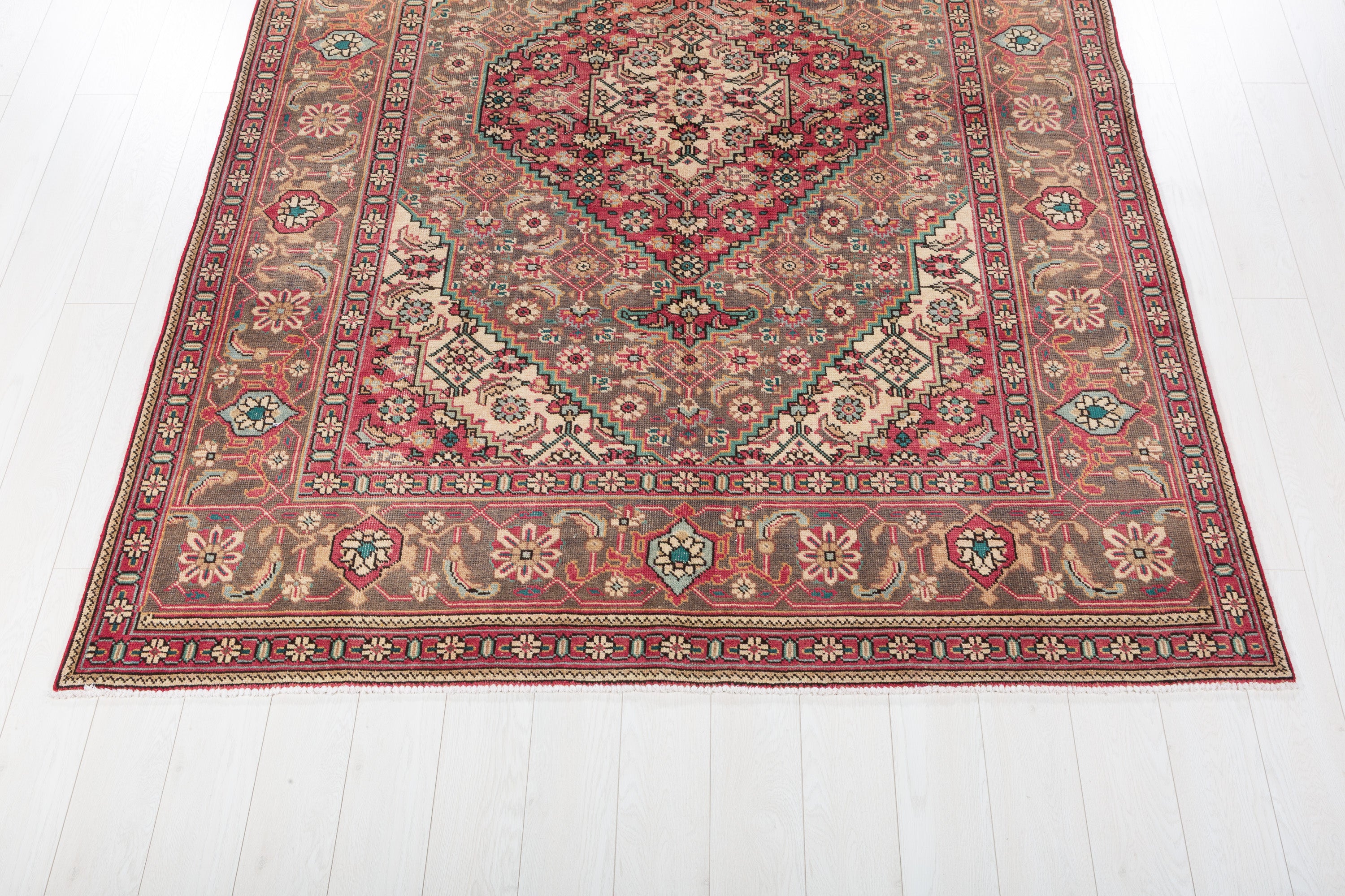Vintage Charcoal and magenta Geometric Rug – 9' 2" x 6' 7" (279 x 201 cm)