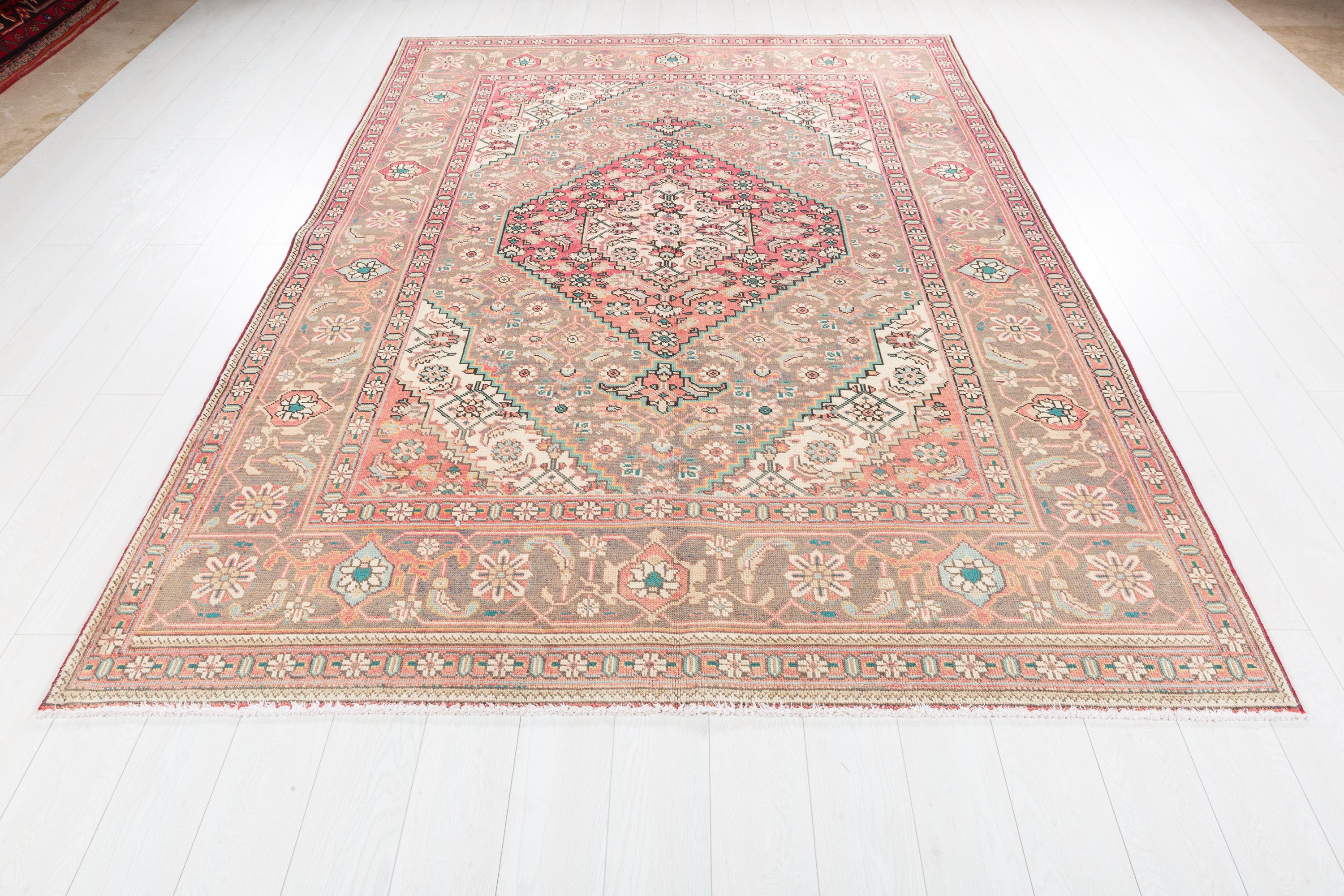 Vintage Charcoal and magenta Geometric Rug – 9' 2" x 6' 7" (279 x 201 cm)