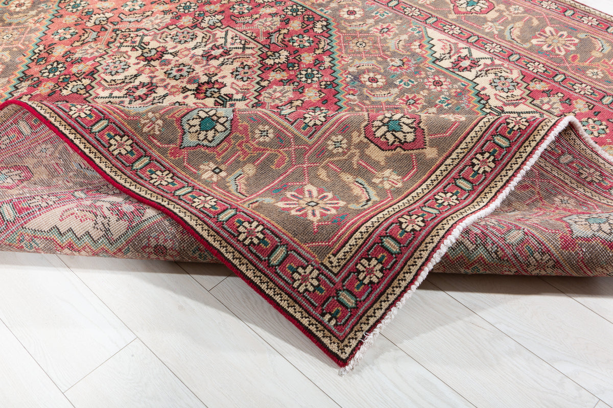 Vintage Charcoal and magenta Geometric Rug – 9' 2" x 6' 7" (279 x 201 cm)