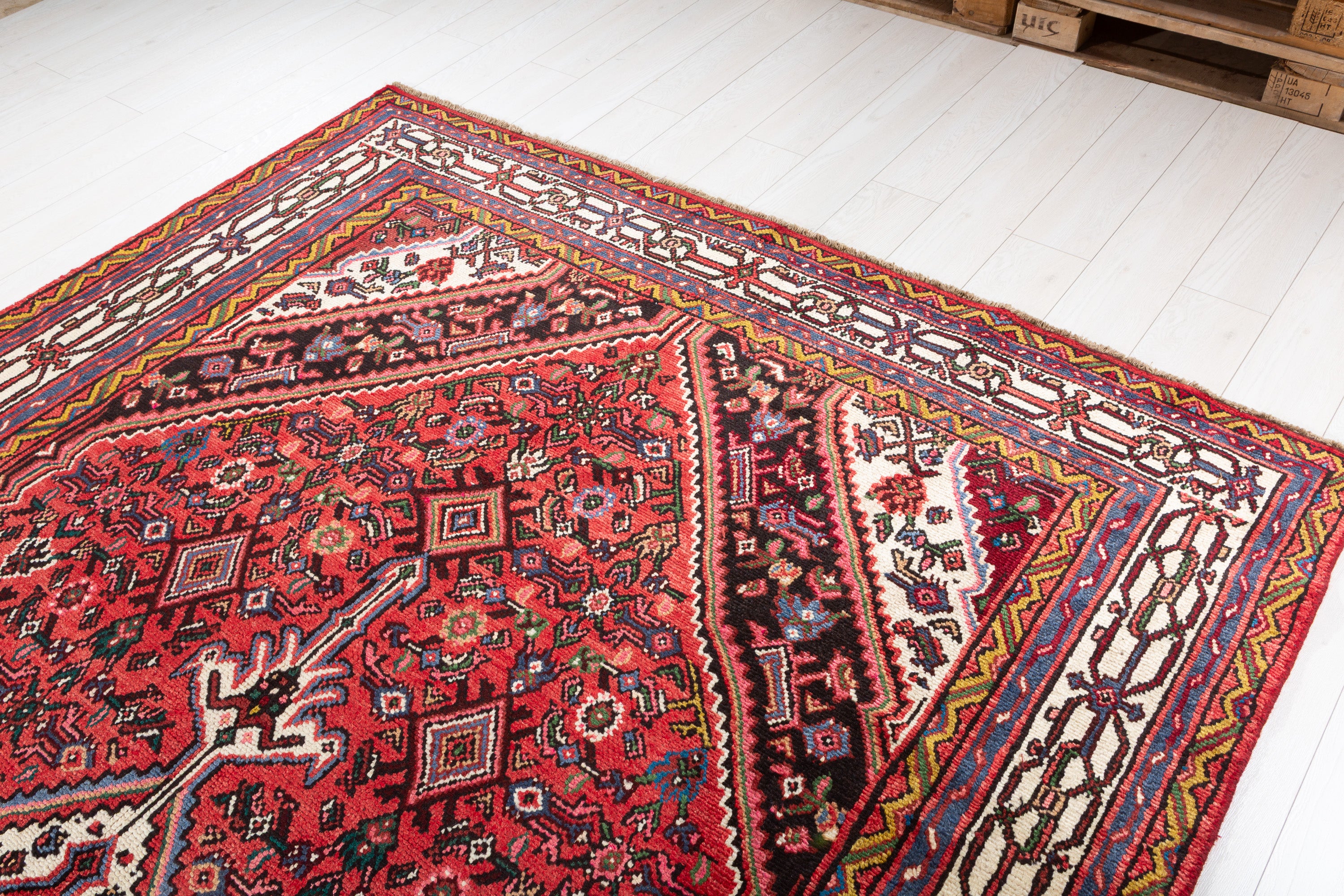 Vintage Red and beige Traditional Rug – 10' 4" x 6' 9" (315 x 205 cm)