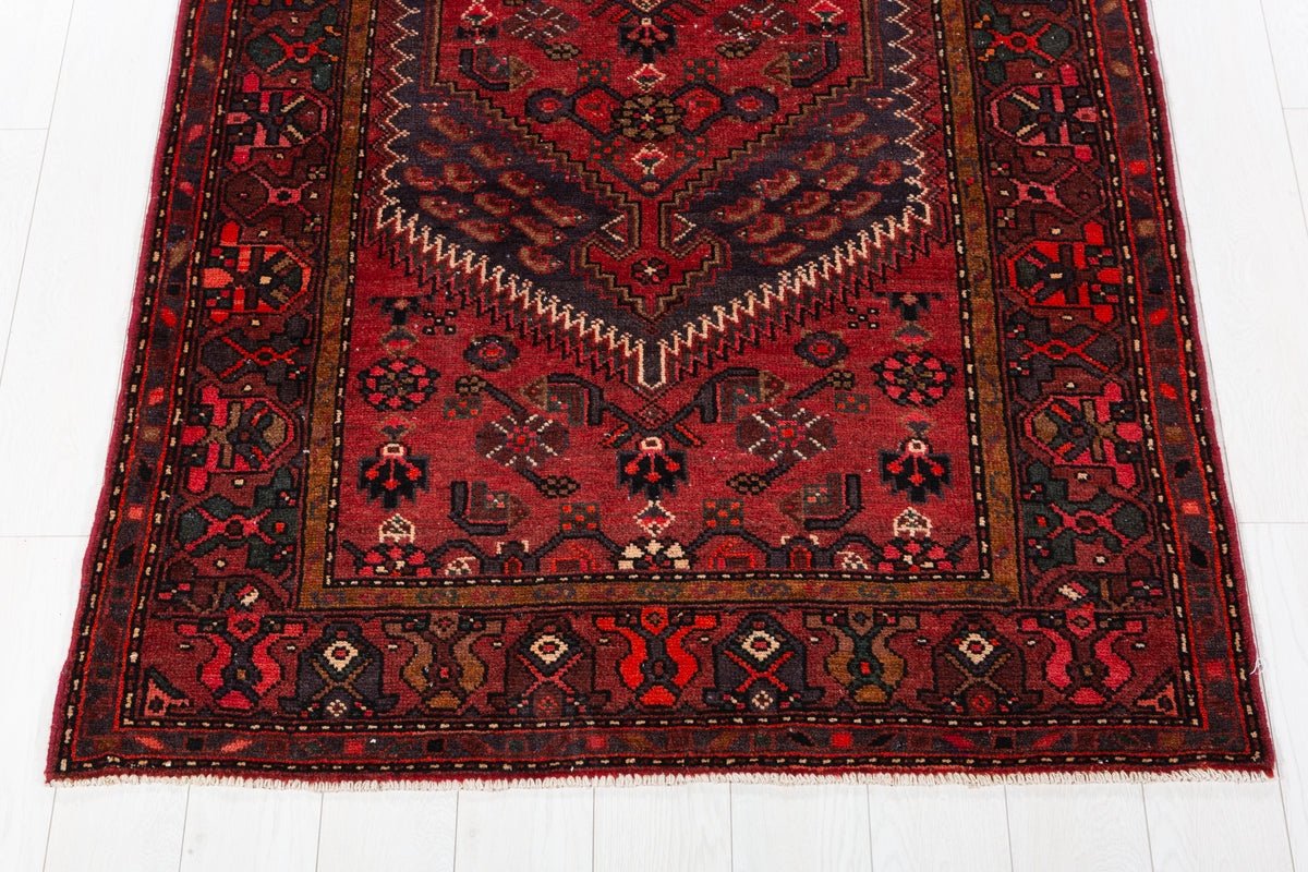 Vintage Rust Red Central Medallion Area Rug – 7' 9" x 4' 3" (236 x 130 cm)