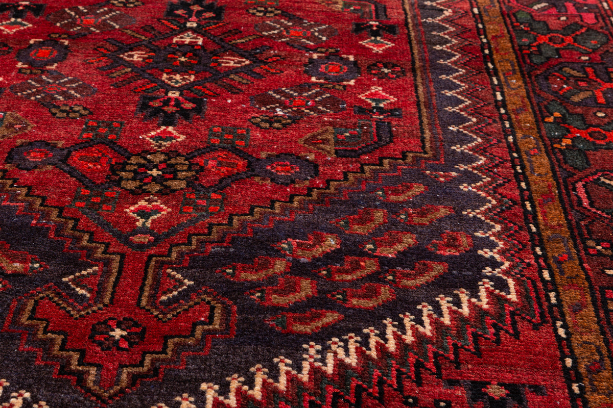 Vintage Rust Red Central Medallion Area Rug – 7' 9" x 4' 3" (236 x 130 cm)