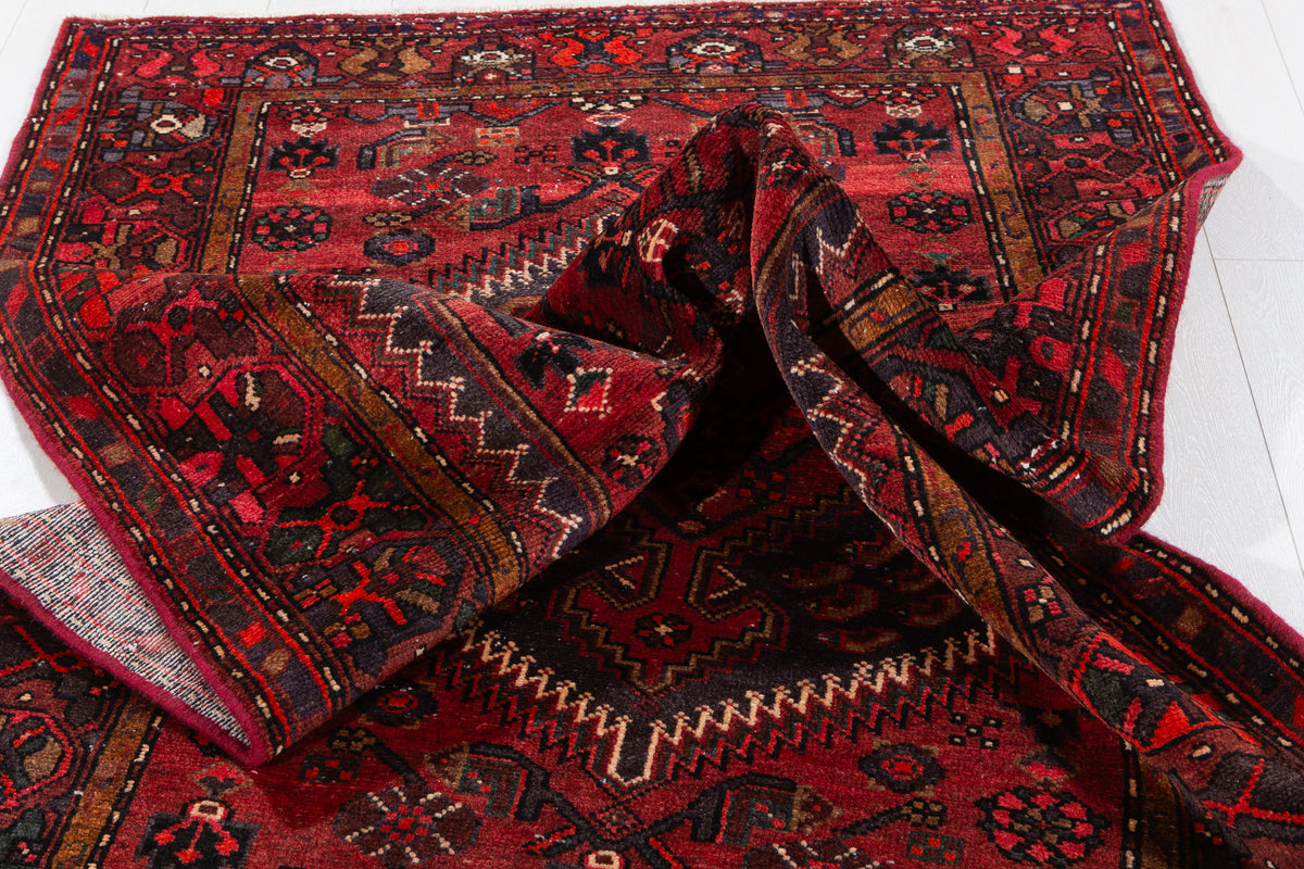 Vintage Rust Red Central Medallion Area Rug – 7' 9" x 4' 3" (236 x 130 cm)