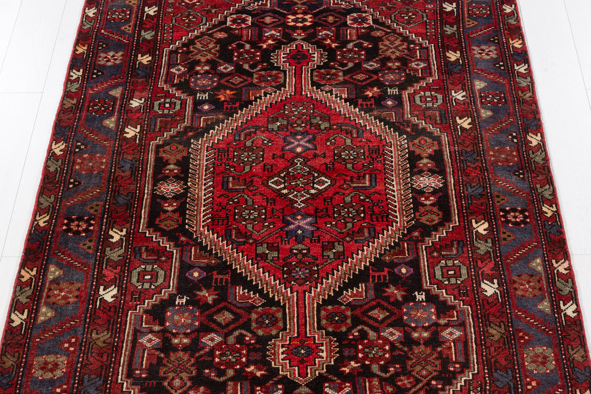 Vintage Red, Black Geometric Medallion Area Rug – 7' 9" x 4' 7" (237 x 140 cm)