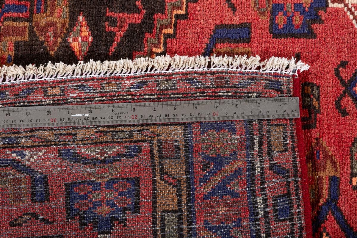 Vintage Red Diamond Medallion Area Rug – 6' 11" x 4' 4" (210 x 132 cm)