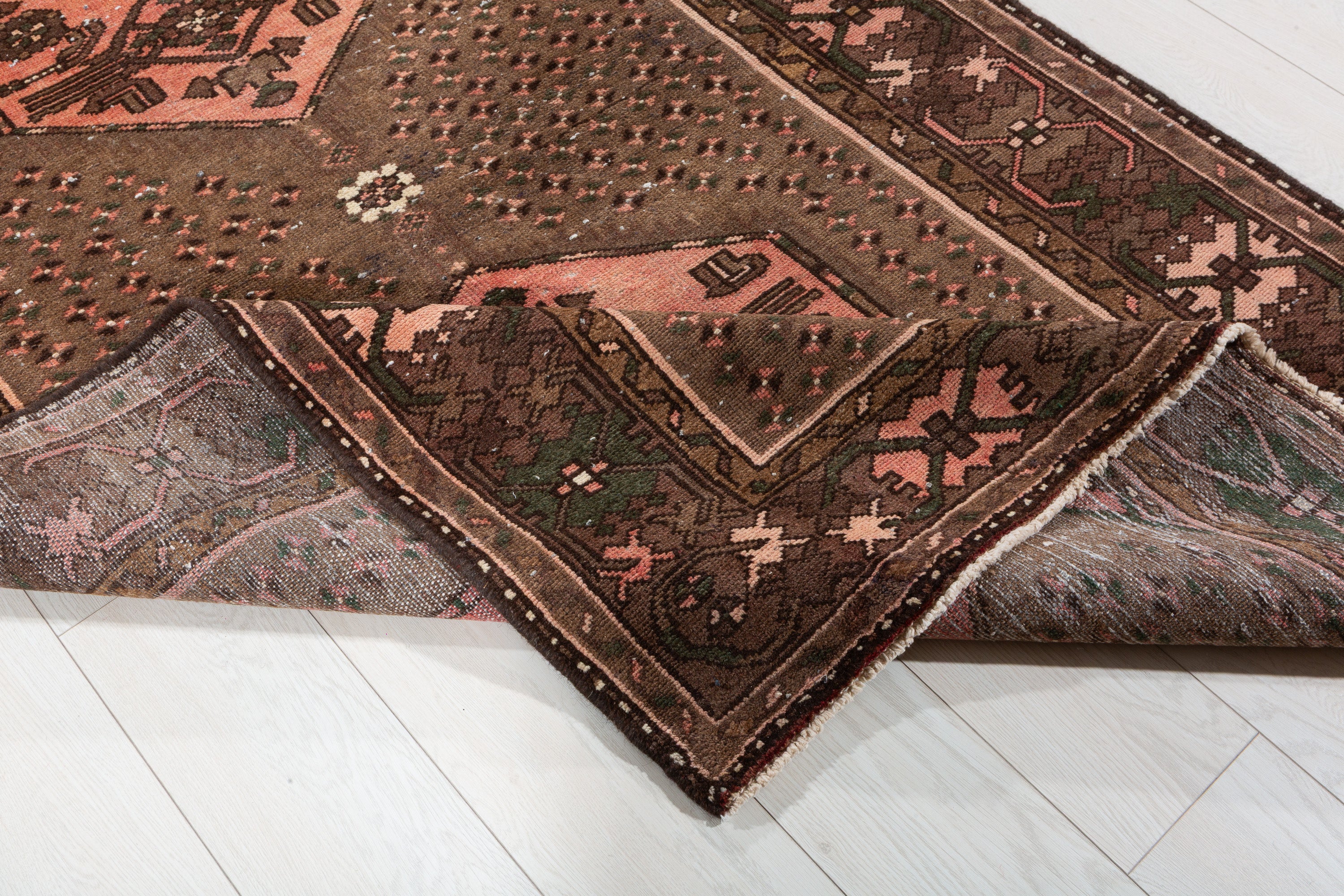 Collectible Vintage Brown, Pink Double Medallion Area Rug – 6' 7" x 3' 11" (201 x 120 cm)