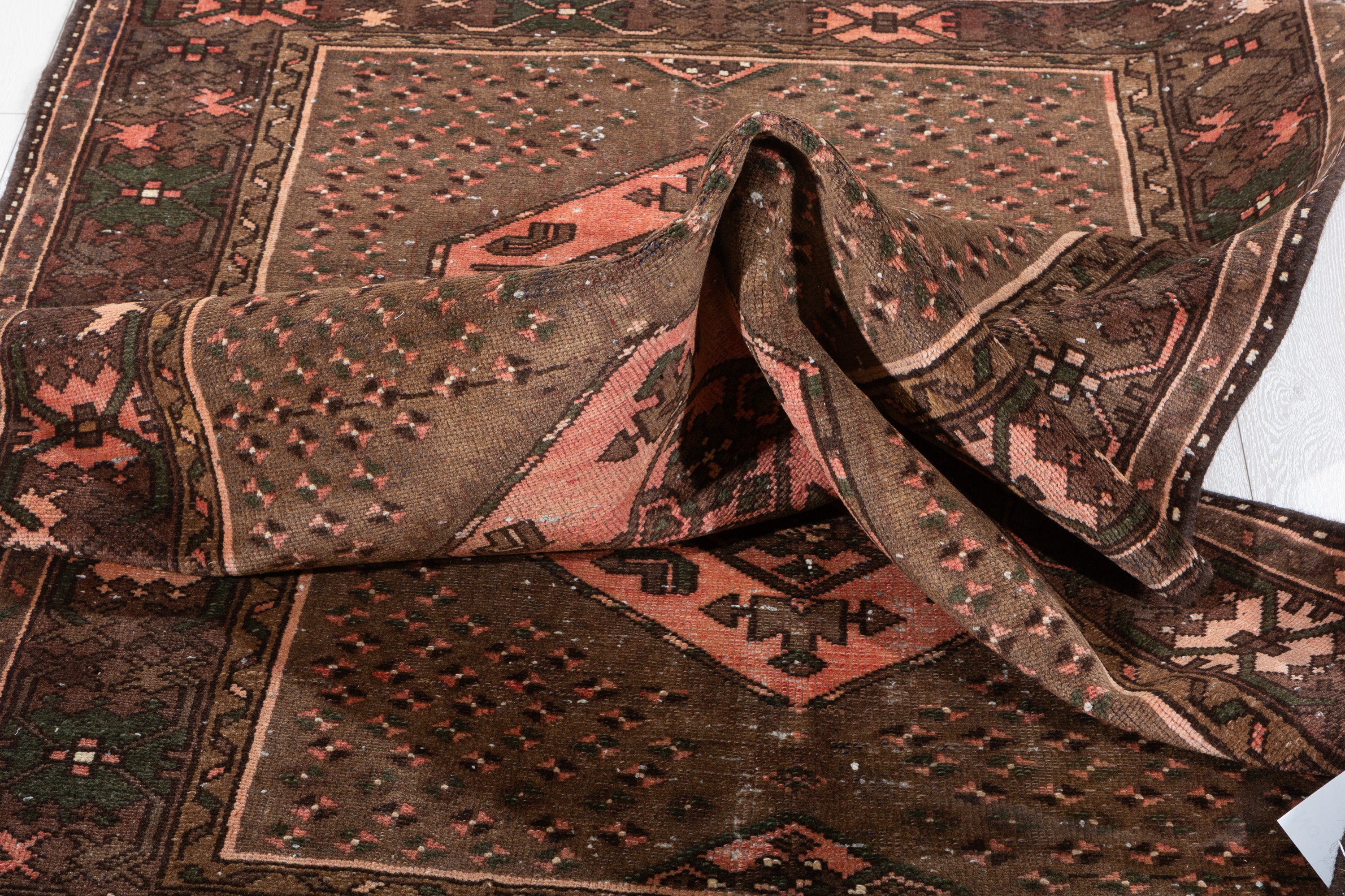 Collectible Vintage Brown, Pink Double Medallion Area Rug – 6' 7" x 3' 11" (201 x 120 cm)