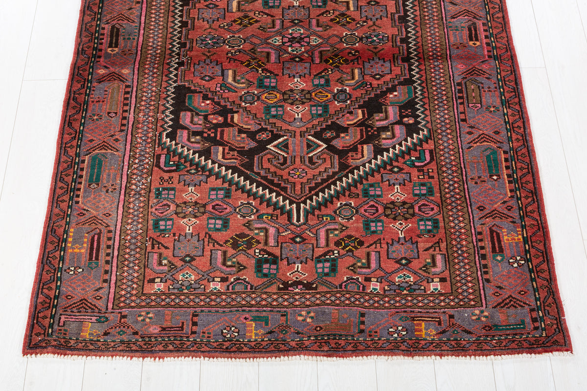 Vintage Bright Red Geometric Medallion Area Rug – 6' 11" x 4' 6" (212 x 137 cm)
