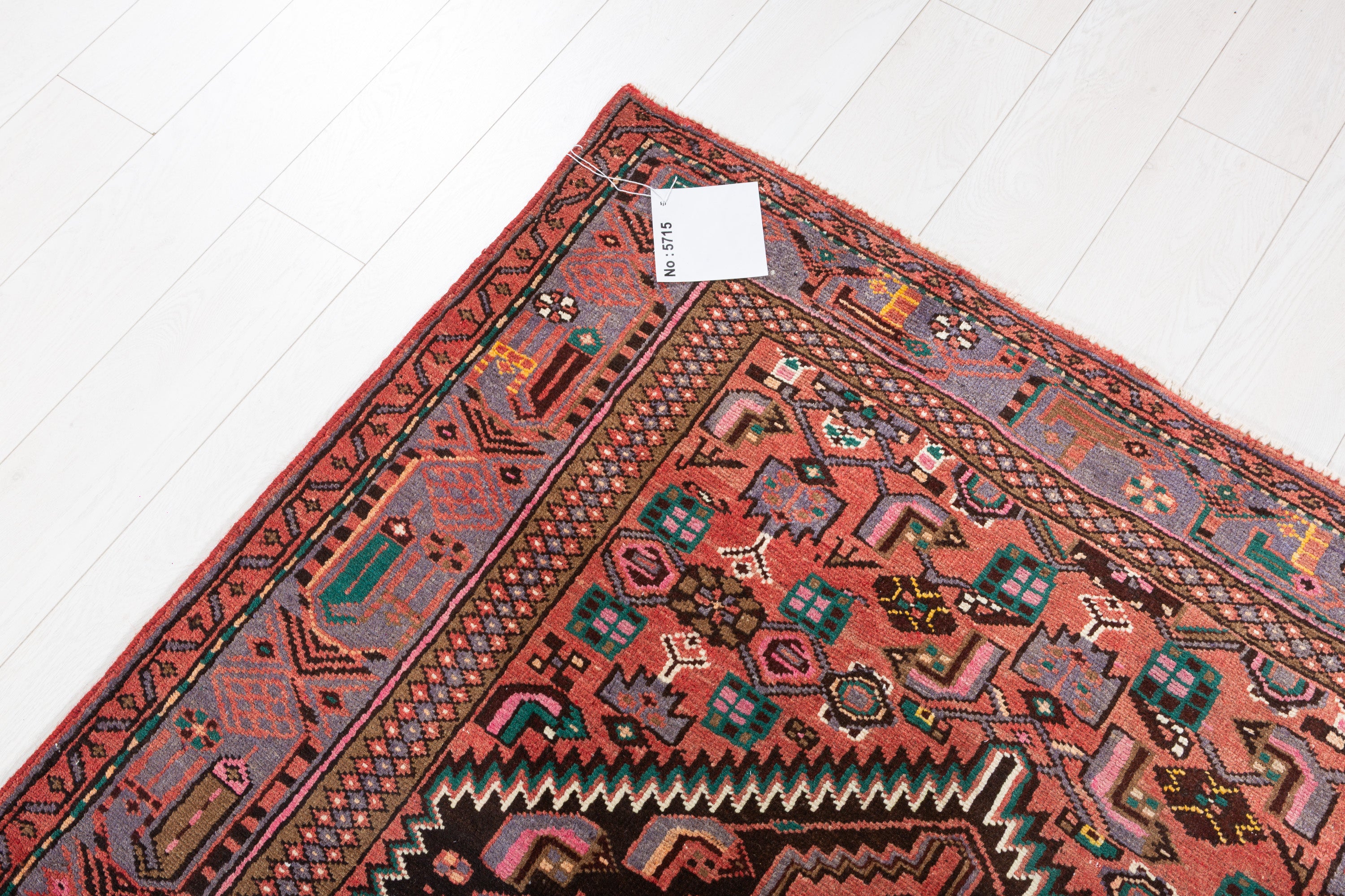 Vintage Bright Red Geometric Medallion Area Rug – 6' 11" x 4' 6" (212 x 137 cm)