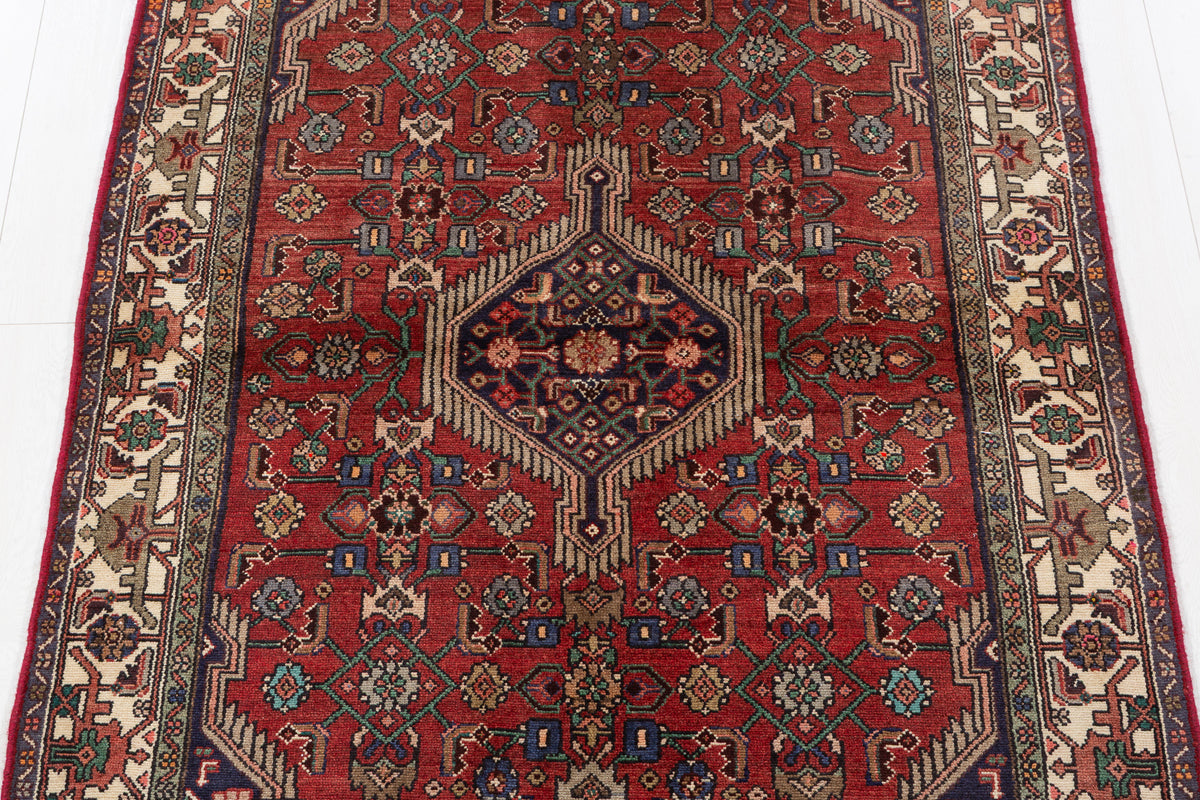 Collectible Vintage Rust Red, Beige Floral Medallion Area Rug – 5' 9" x 4' 0" (176 x 123 cm)