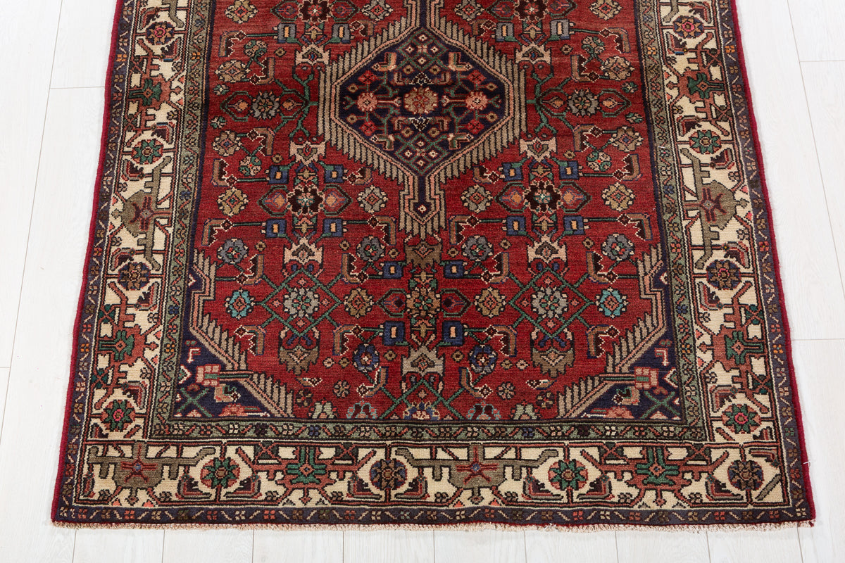 Collectible Vintage Rust Red, Beige Floral Medallion Area Rug – 5' 9" x 4' 0" (176 x 123 cm)