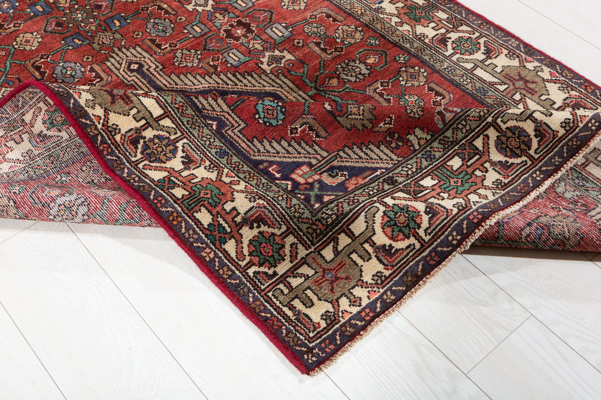 Collectible Vintage Rust Red, Beige Floral Medallion Area Rug – 5' 9" x 4' 0" (176 x 123 cm)