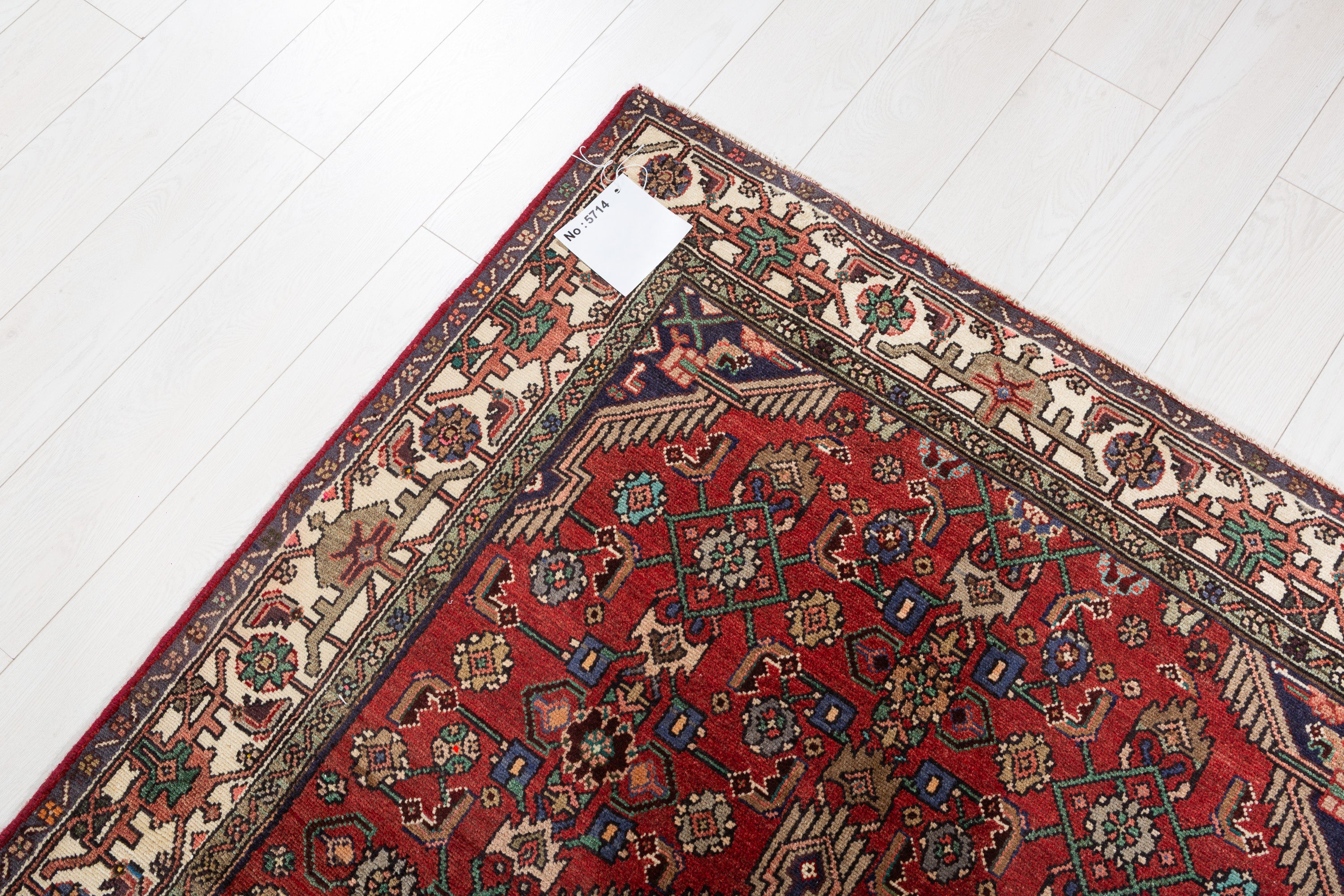 Collectible Vintage Rust Red, Beige Floral Medallion Area Rug – 5' 9" x 4' 0" (176 x 123 cm)