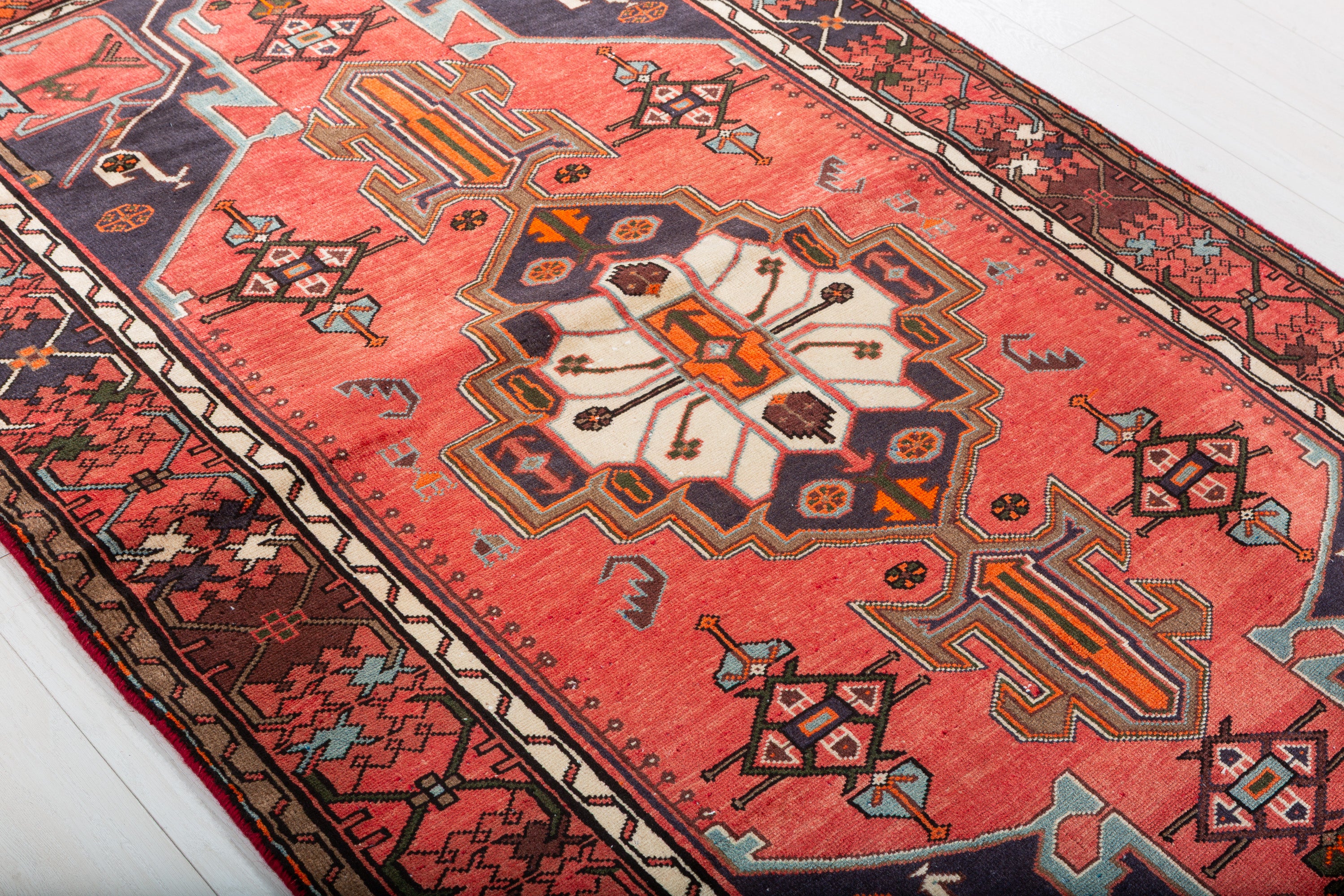 Vintage Coral, Navy Blue Geometric Medallion Area Rug – 6' 6" x 4' 4" (198 x 131 cm)