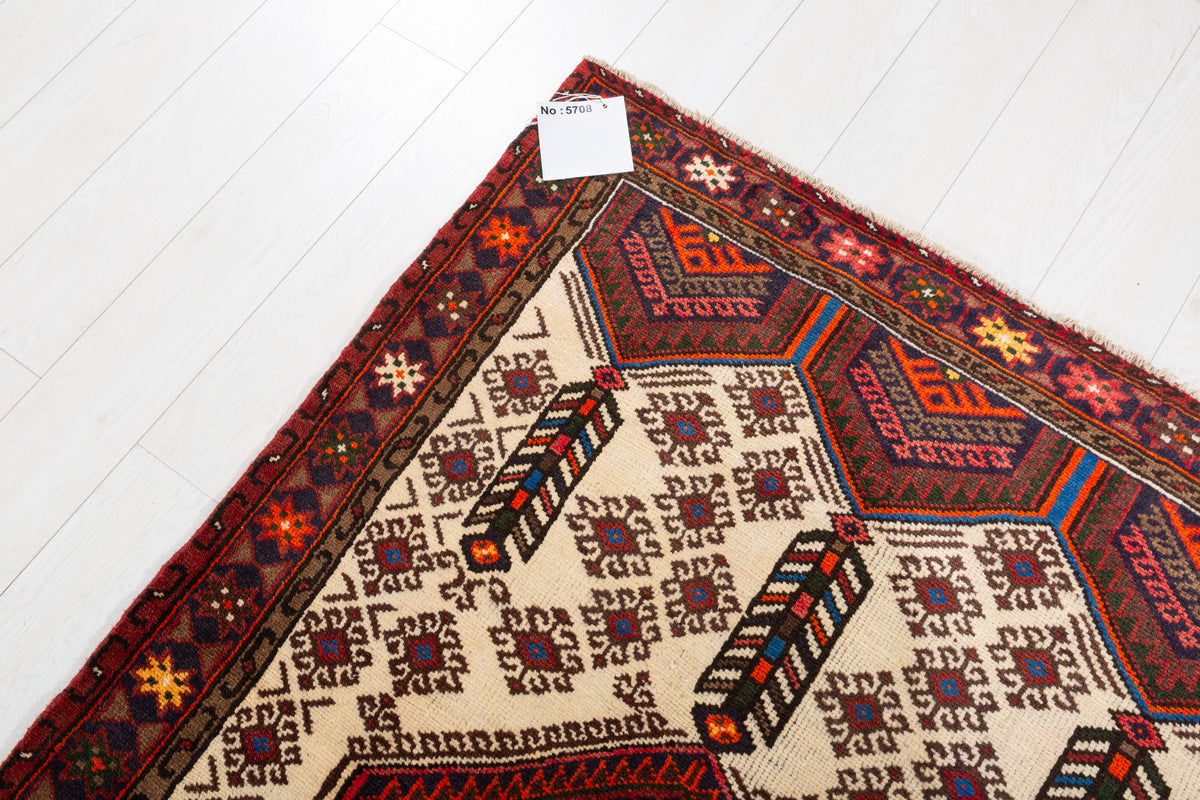 Vintage Beige, Red Ivory Field Medallion Area Rug – 6' 3" x 4' 0" (191 x 121 cm)