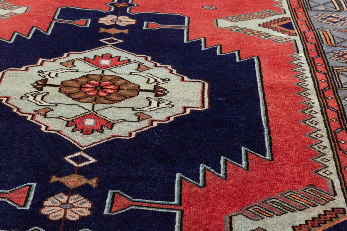 Collectible Vintage Coral, Navy Blue Triple Medallion Area Rug – 7' 0" x 4' 2" (213 x 126 cm)