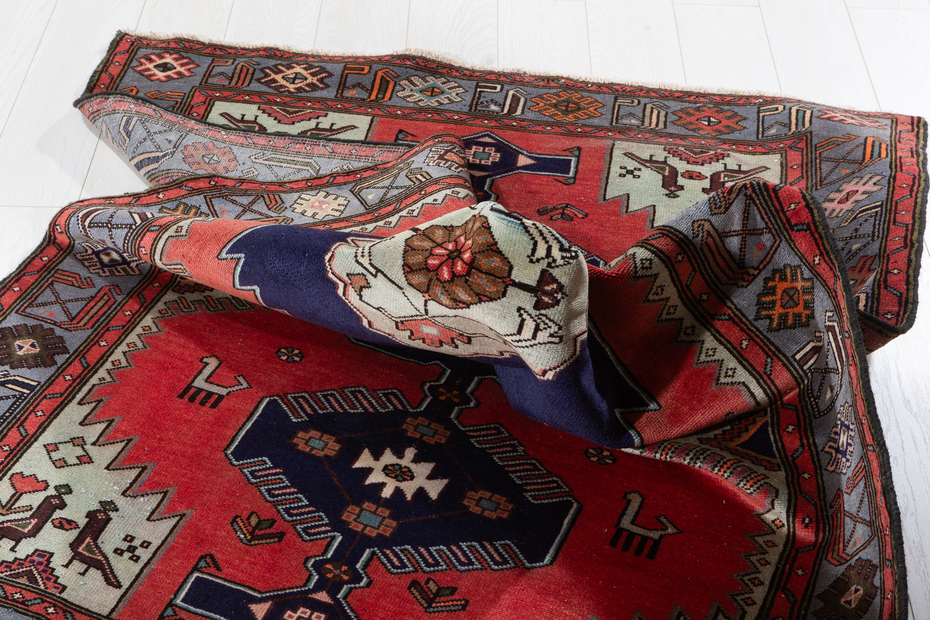 Collectible Vintage Coral, Navy Blue Triple Medallion Area Rug – 7' 0" x 4' 2" (213 x 126 cm)