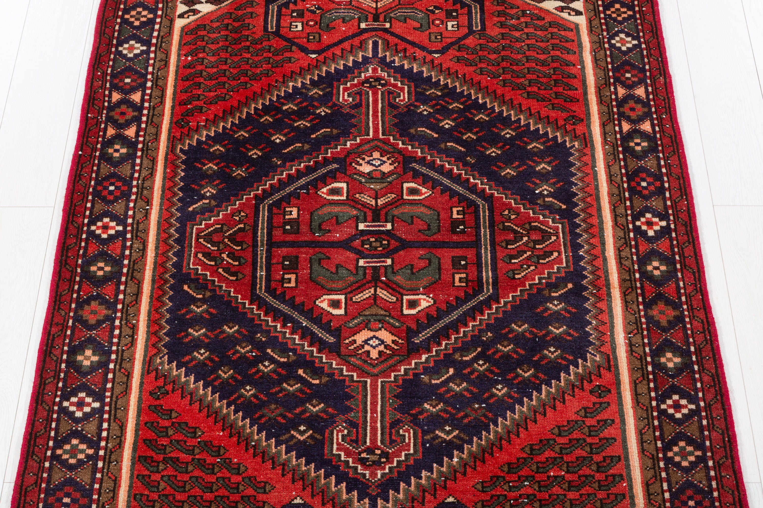 Vintage Coral, Navy Blue Diamond Medallion Area Rug – 6' 4" x 4' 1" (193 x 125 cm)