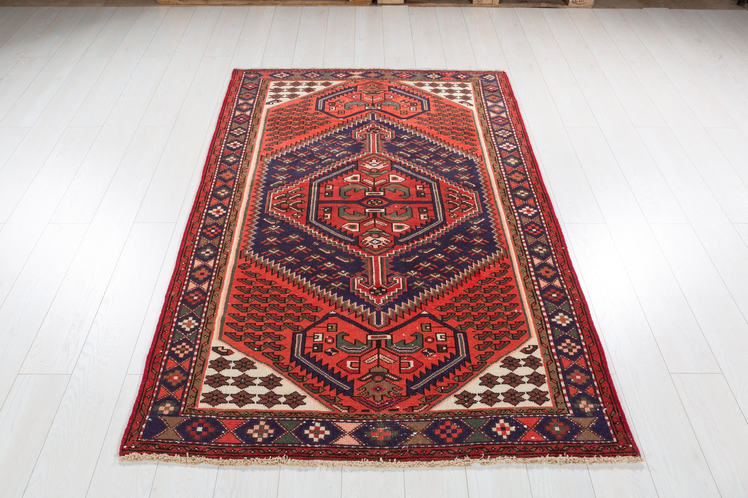 Vintage Coral, Navy Blue Diamond Medallion Area Rug – 6' 4" x 4' 1" (193 x 125 cm)