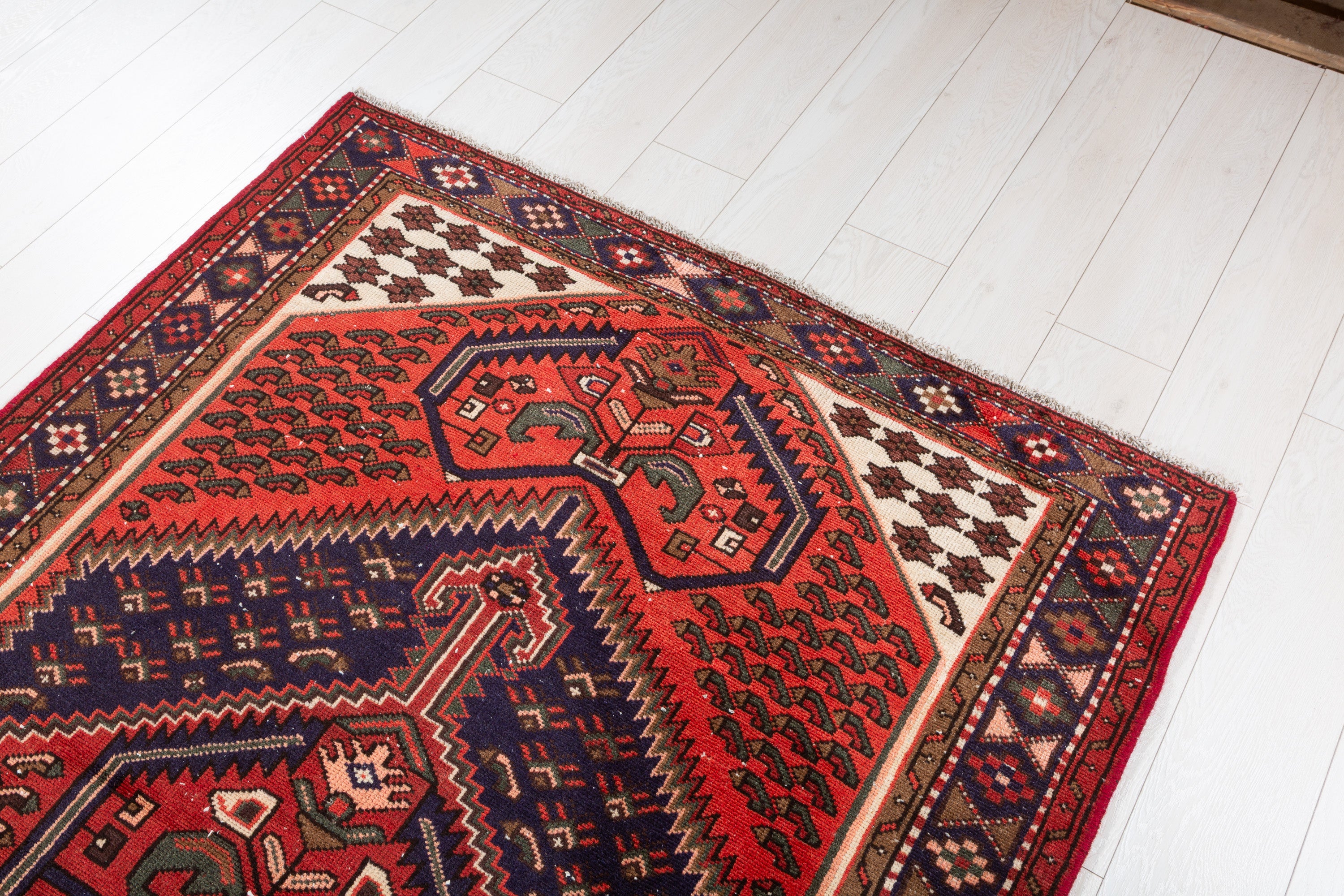 Vintage Coral, Navy Blue Diamond Medallion Area Rug – 6' 4" x 4' 1" (193 x 125 cm)